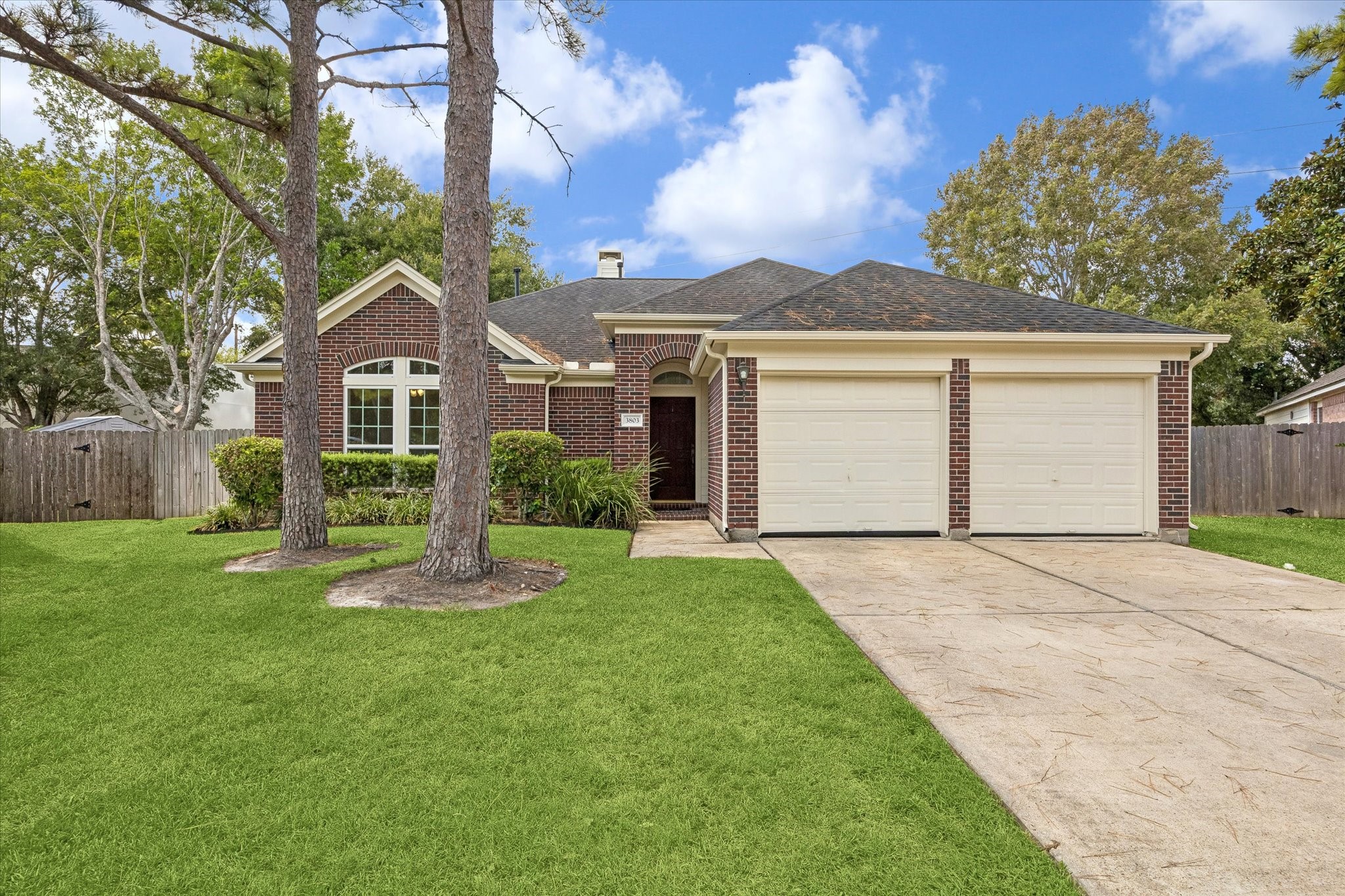 3803 Summerfield Drive Property Photo 1