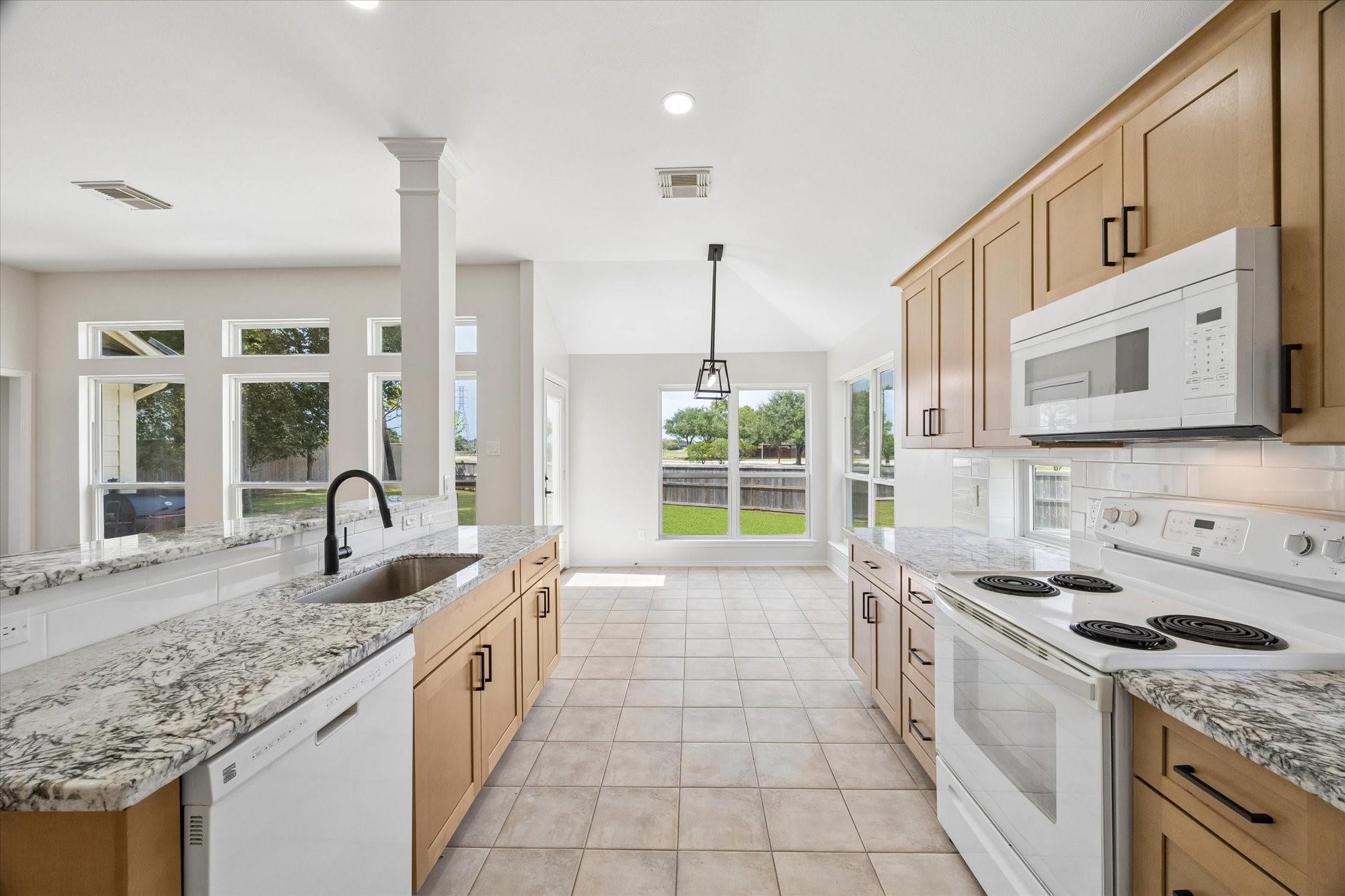 3803 Summerfield Drive Property Photo 17