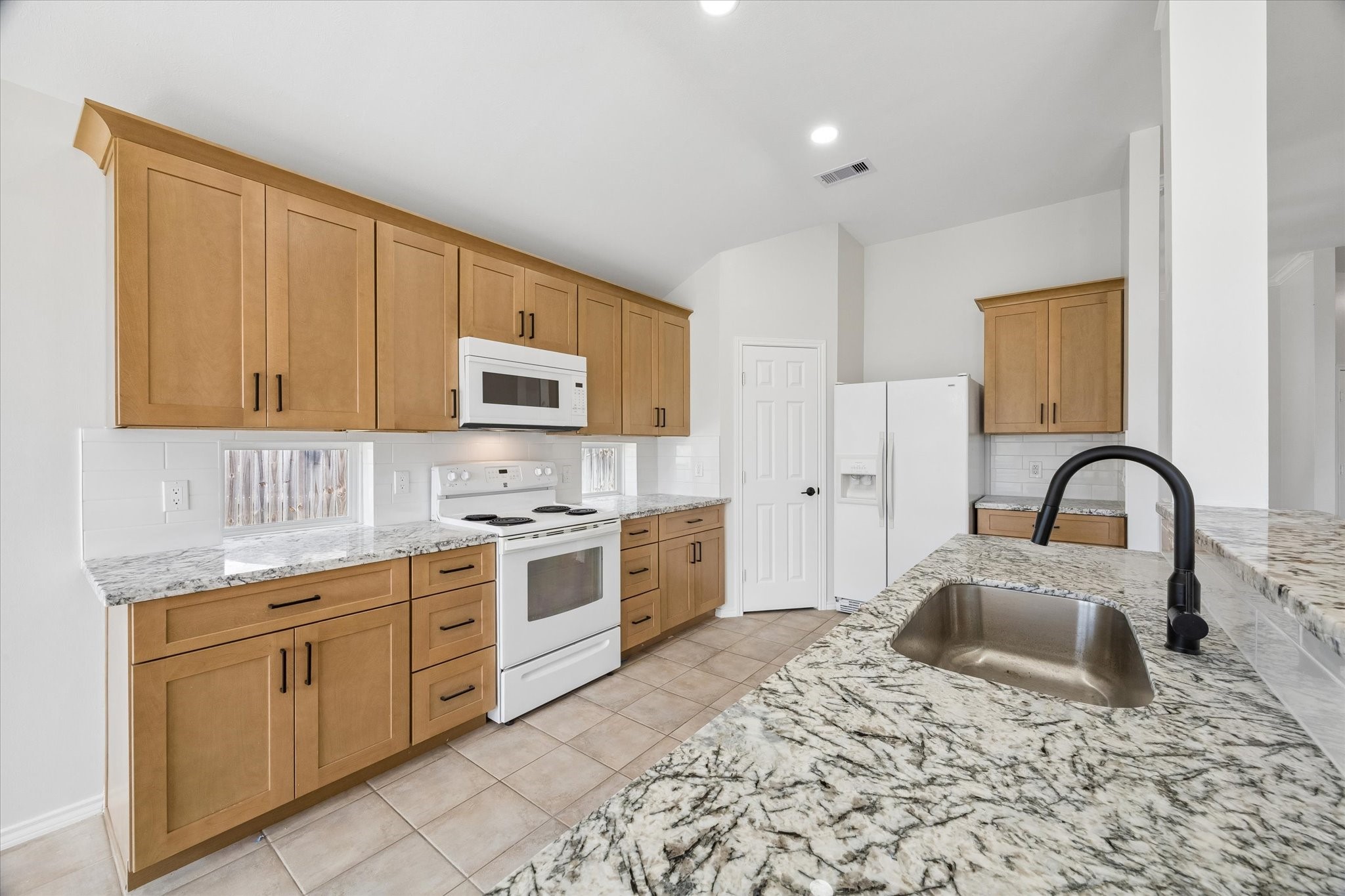 3803 Summerfield Drive Property Photo 19