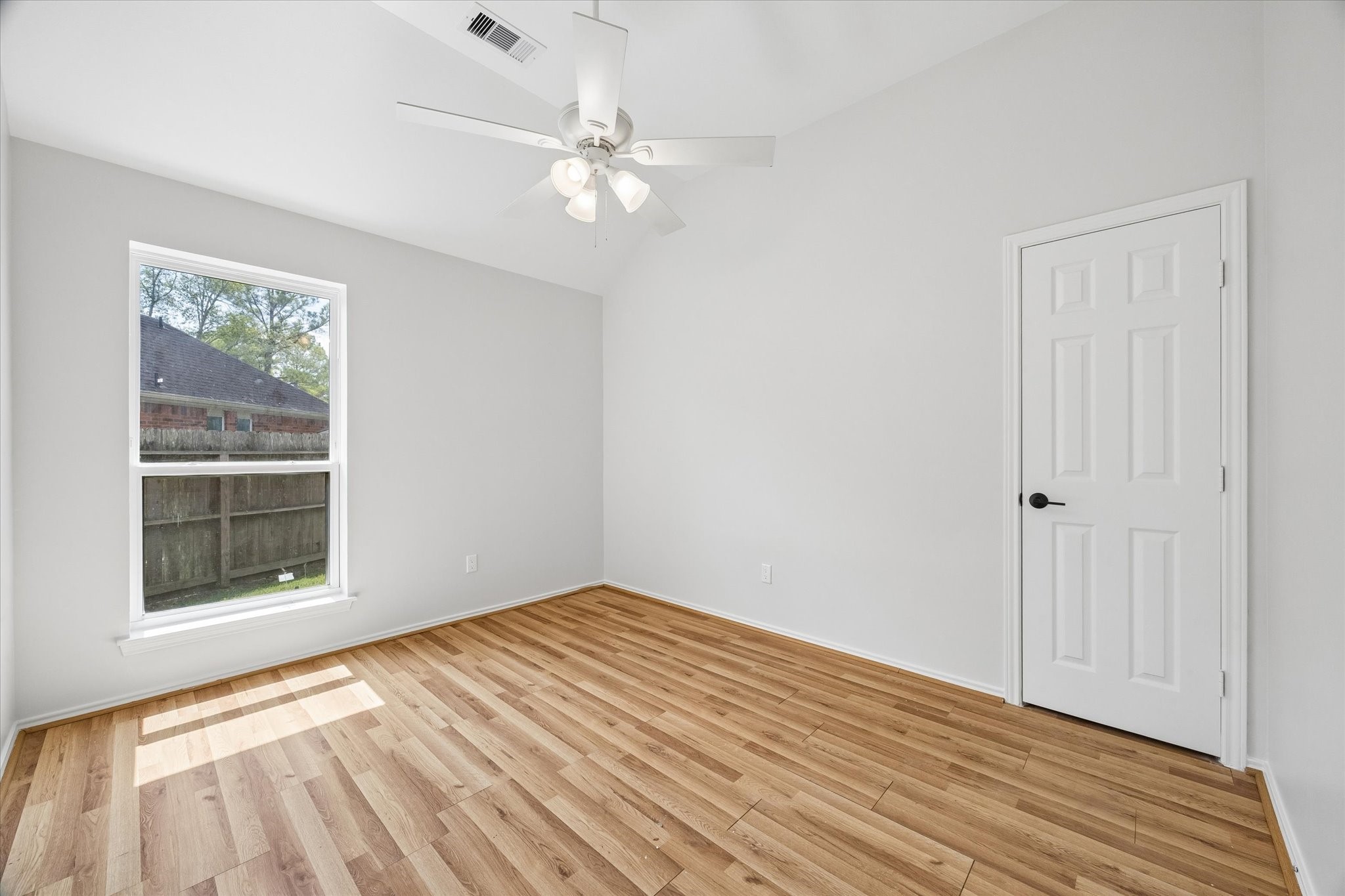3803 Summerfield Drive Property Photo 20