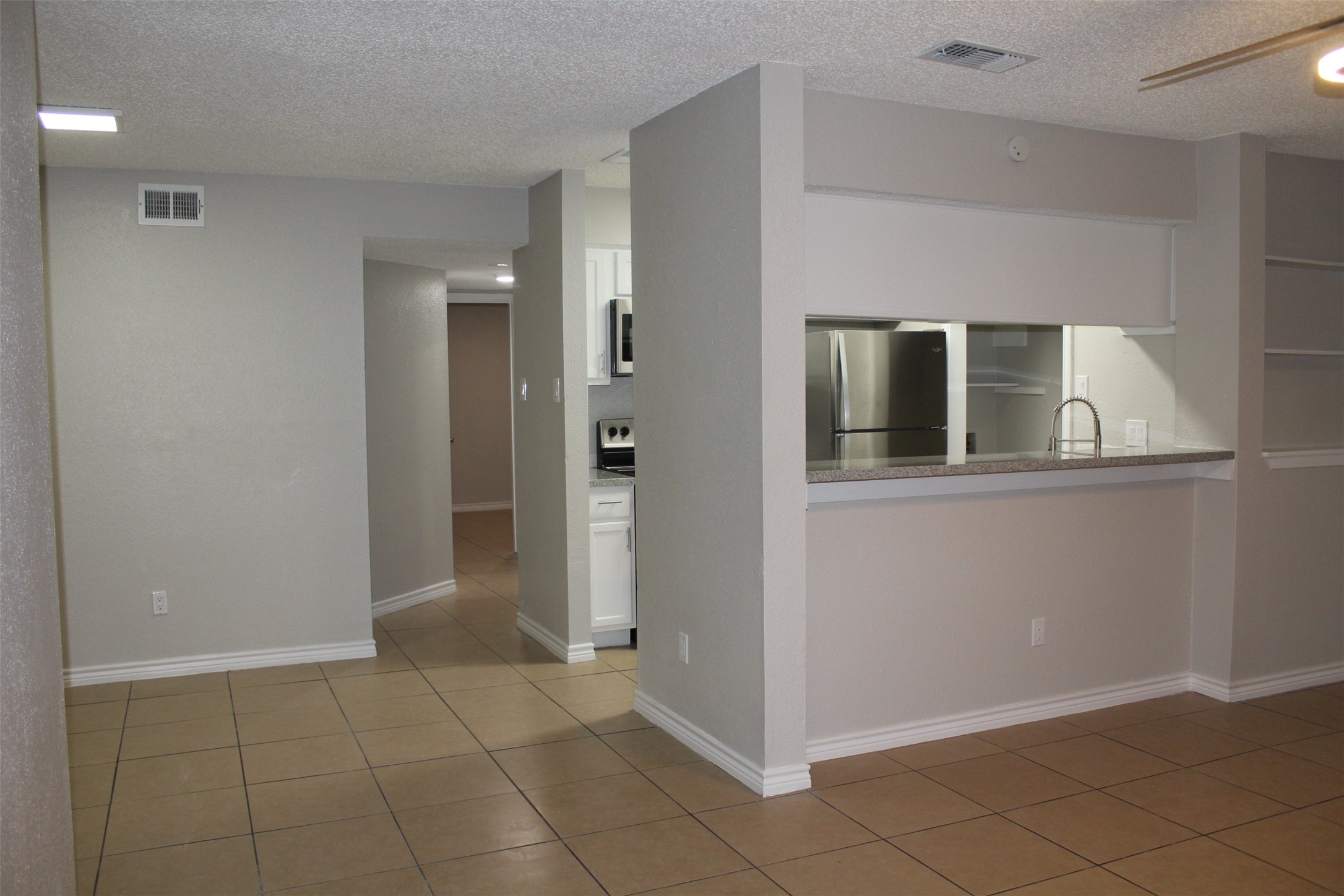 1122 Brenda Lane A Property Photo 2