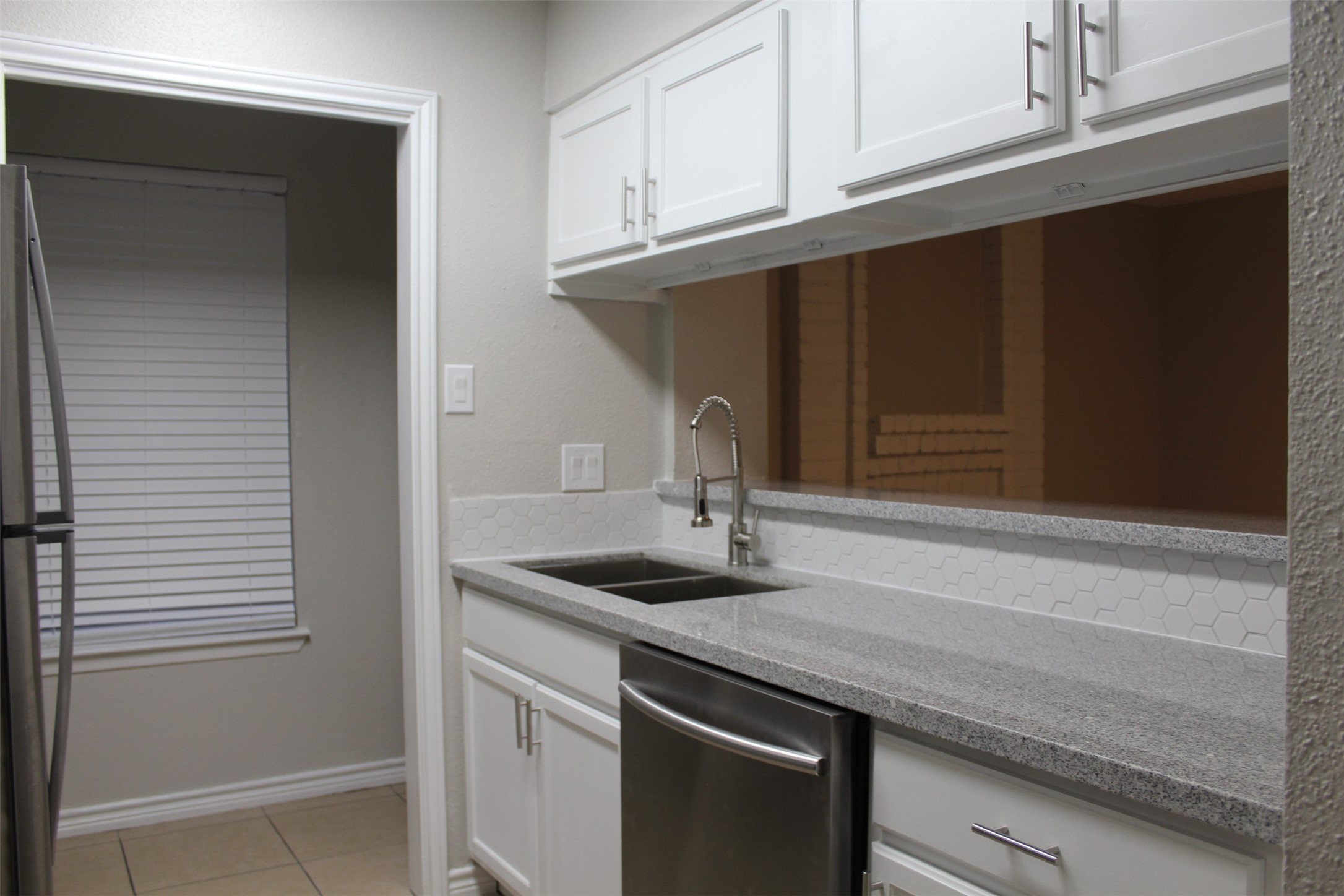 1122 Brenda Lane A Property Photo 5