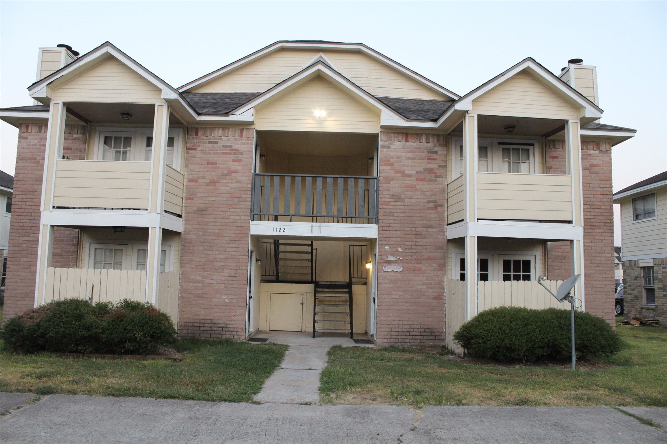 1122 Brenda Lane A Property Photo 10
