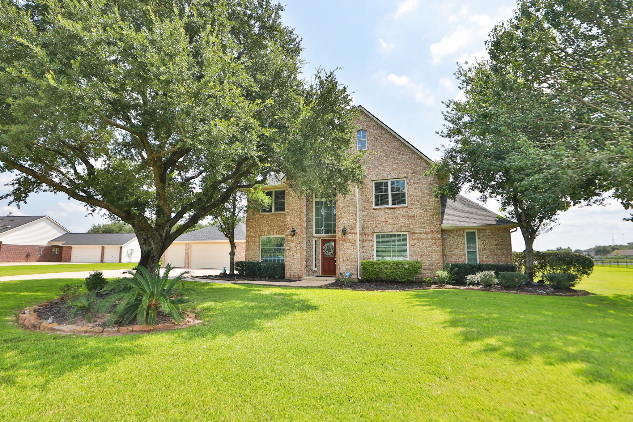 20318 Stone Lake Circle Property Photo 4