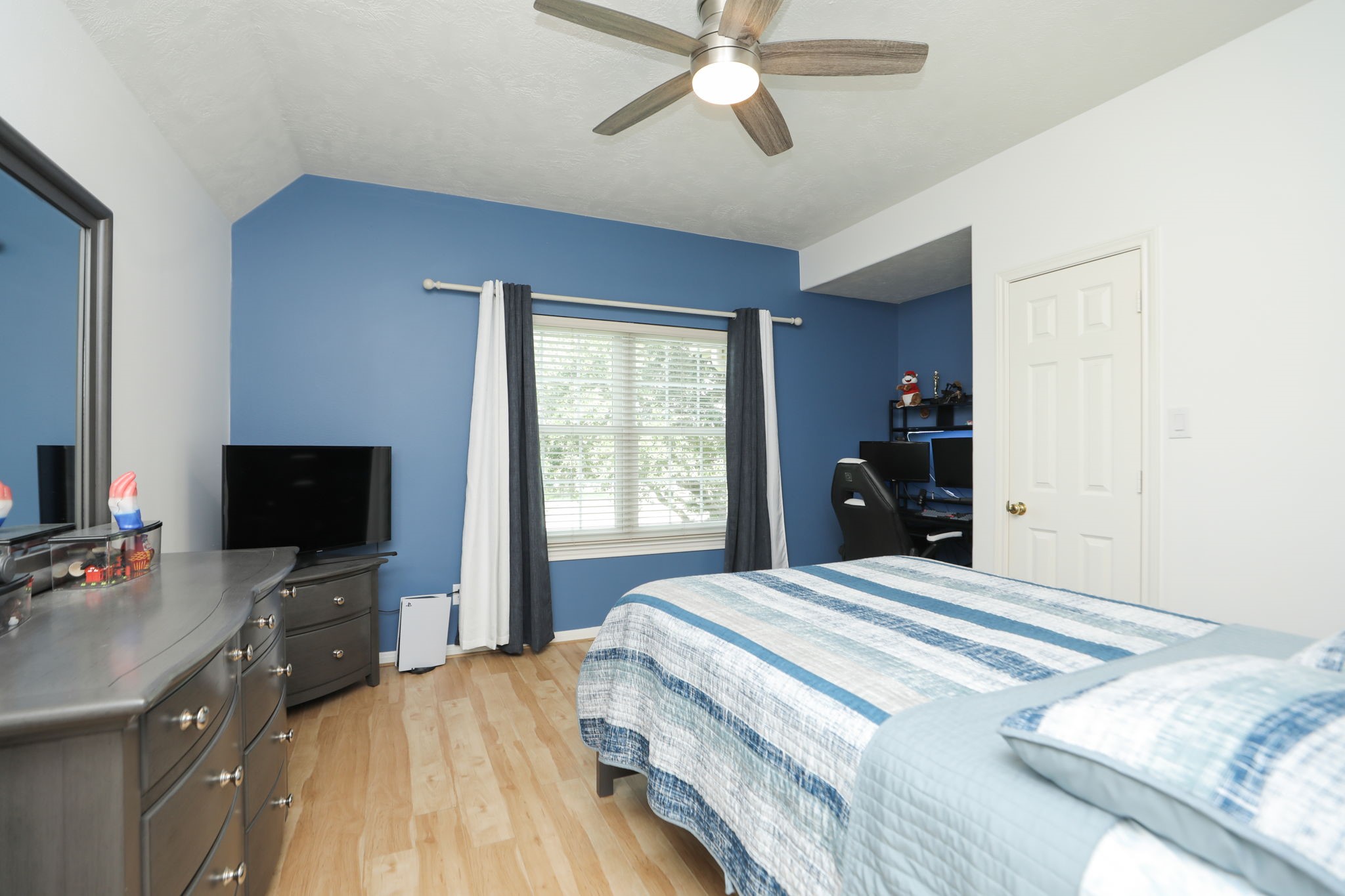 20318 Stone Lake Circle Property Photo 27