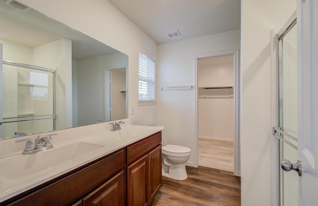 4627 Prairie Chase Drive Property Photo 9