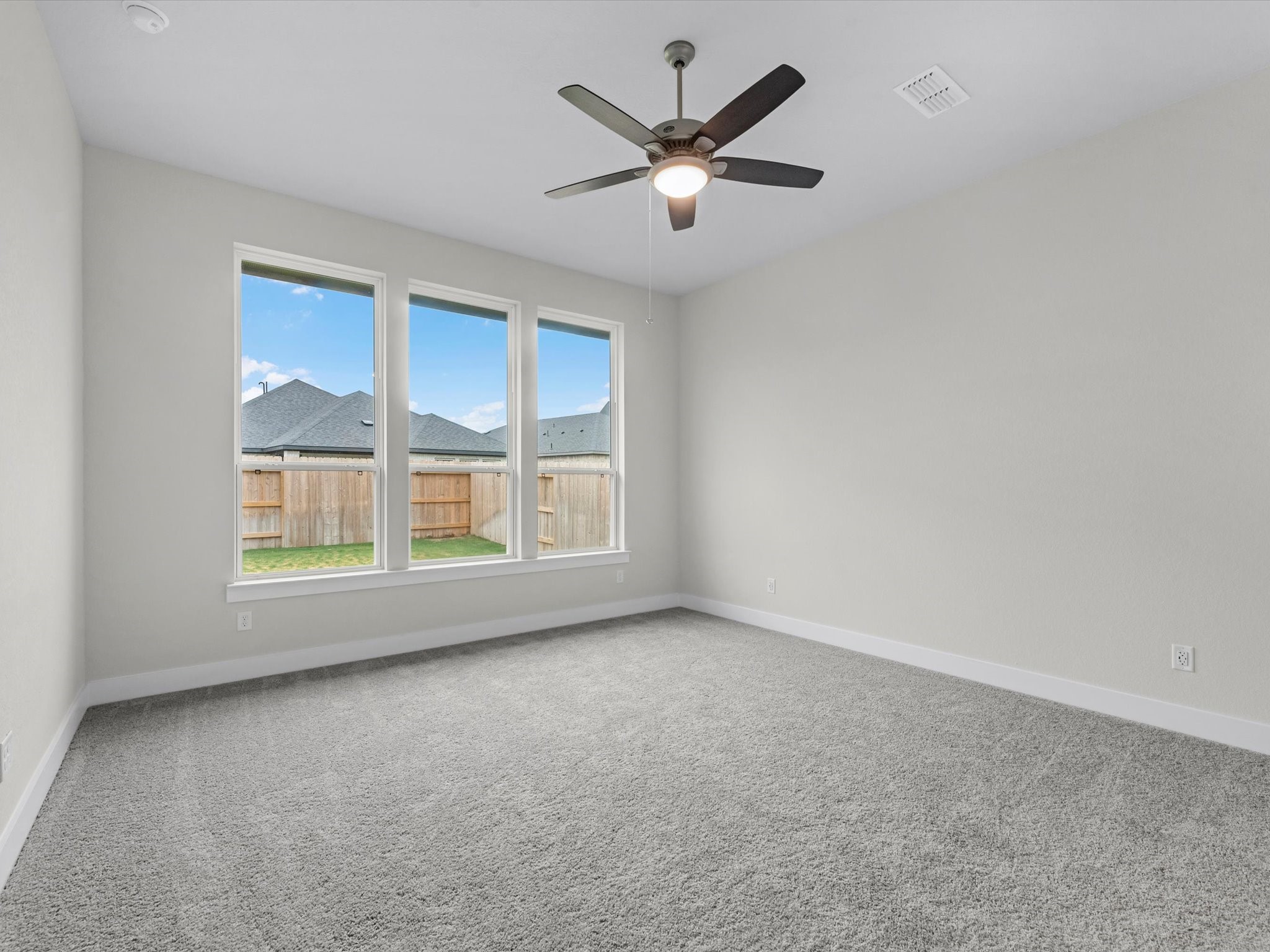 17914 Carnation Glen Drive Property Photo 6