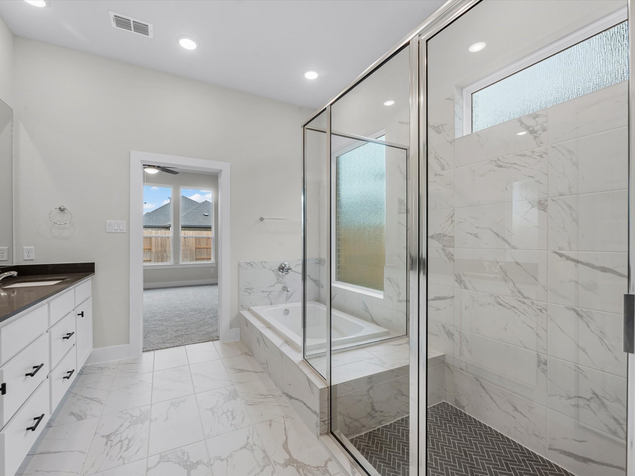 17914 Carnation Glen Drive Property Photo 8