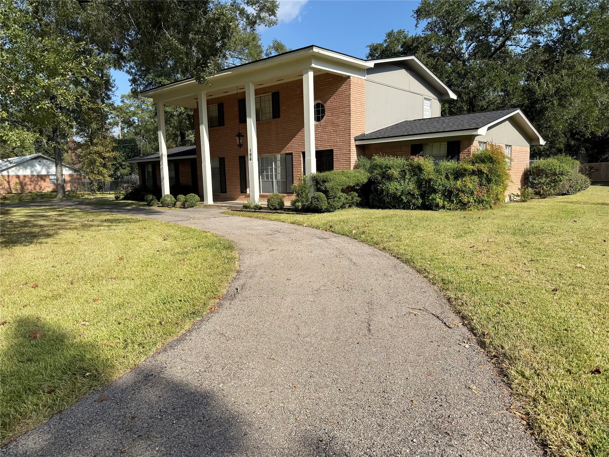 106 Longacre Drive Property Photo 1