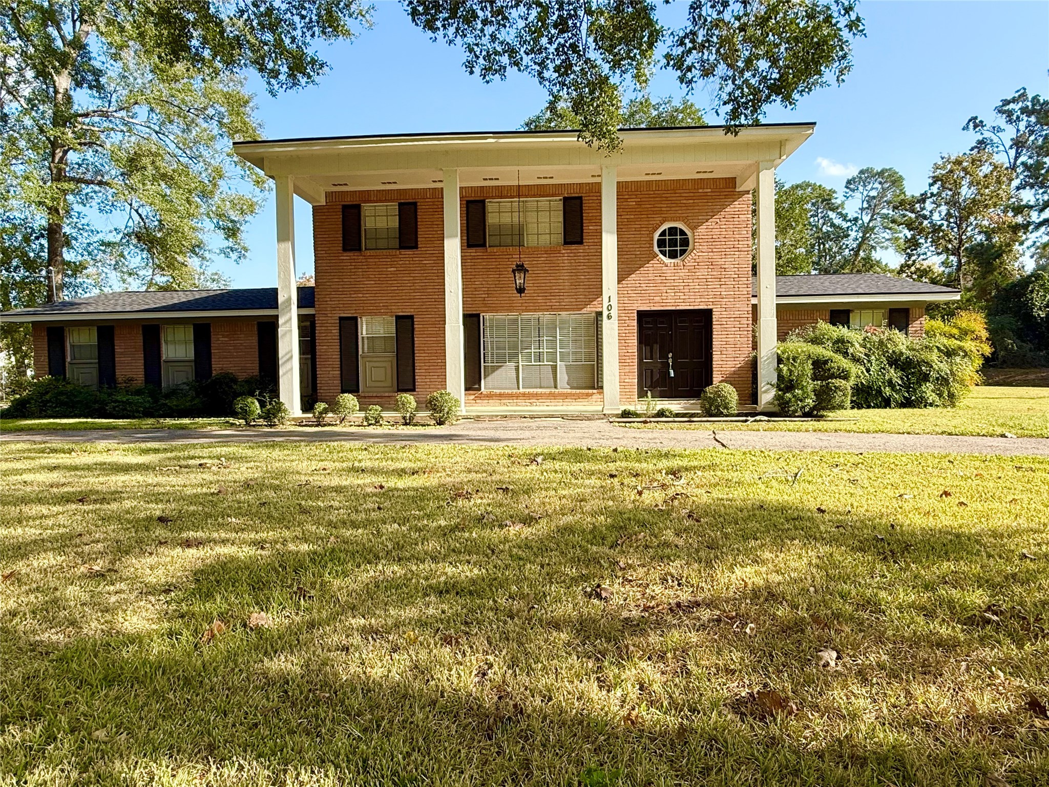 106 Longacre Drive Property Photo 2