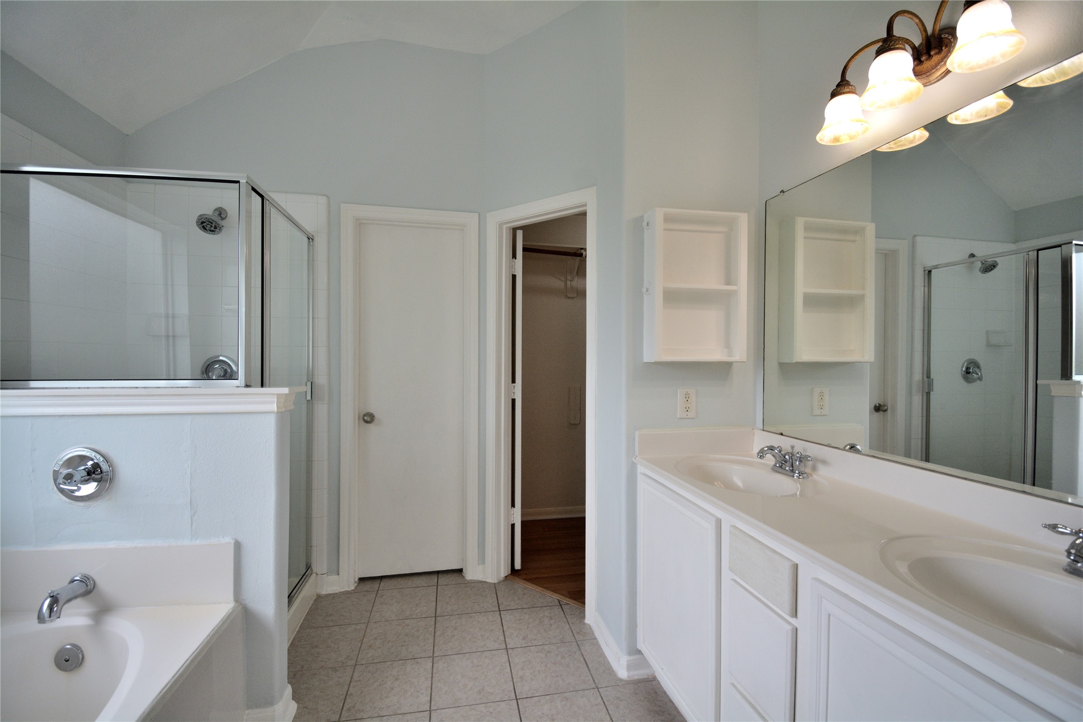 9238 Clearwood Landing Boulevard Property Photo 13