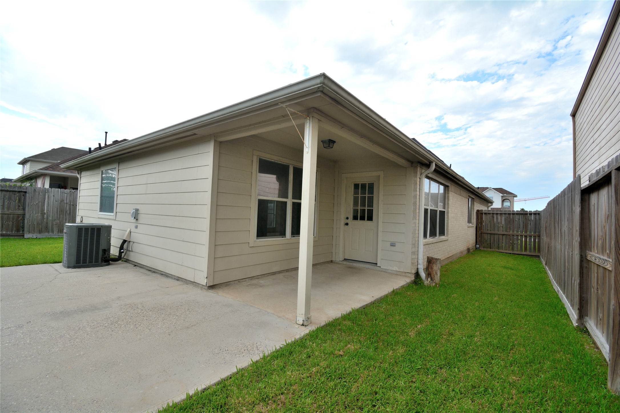 9238 Clearwood Landing Boulevard Property Photo 14