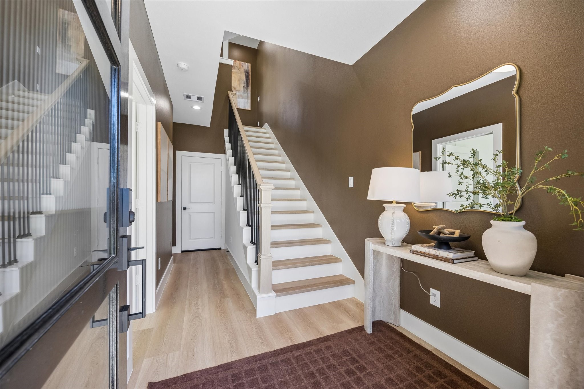 509 Hillwood Heights Drive Property Photo 10