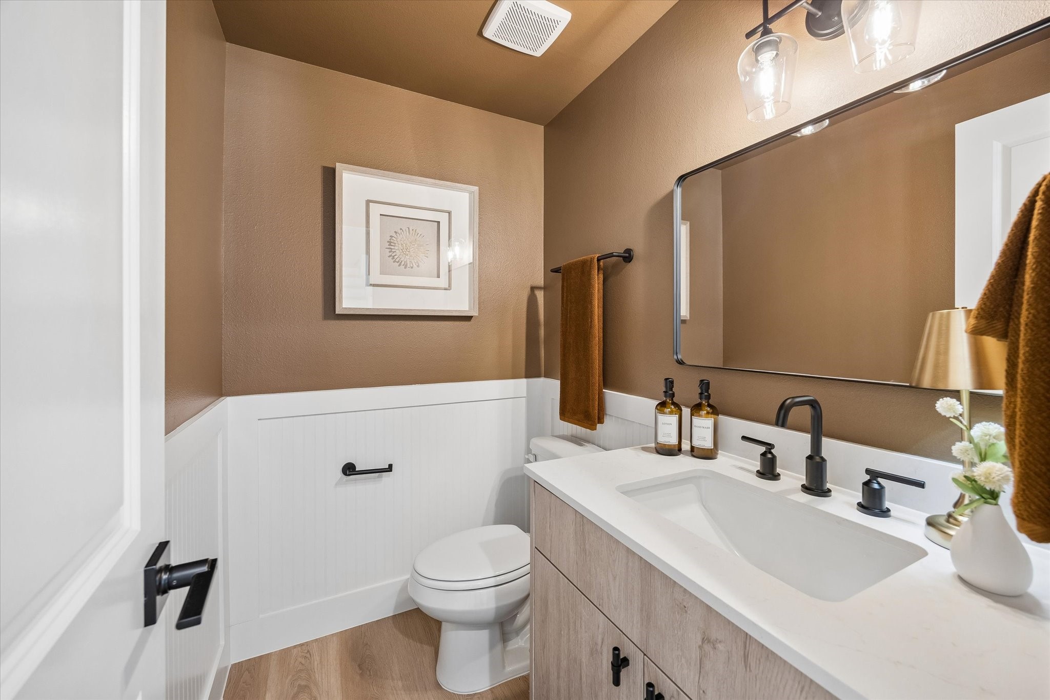 509 Hillwood Heights Drive Property Photo 32
