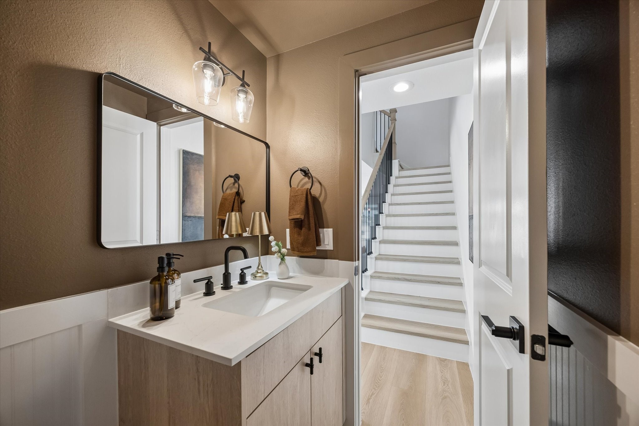509 Hillwood Heights Drive Property Photo 33