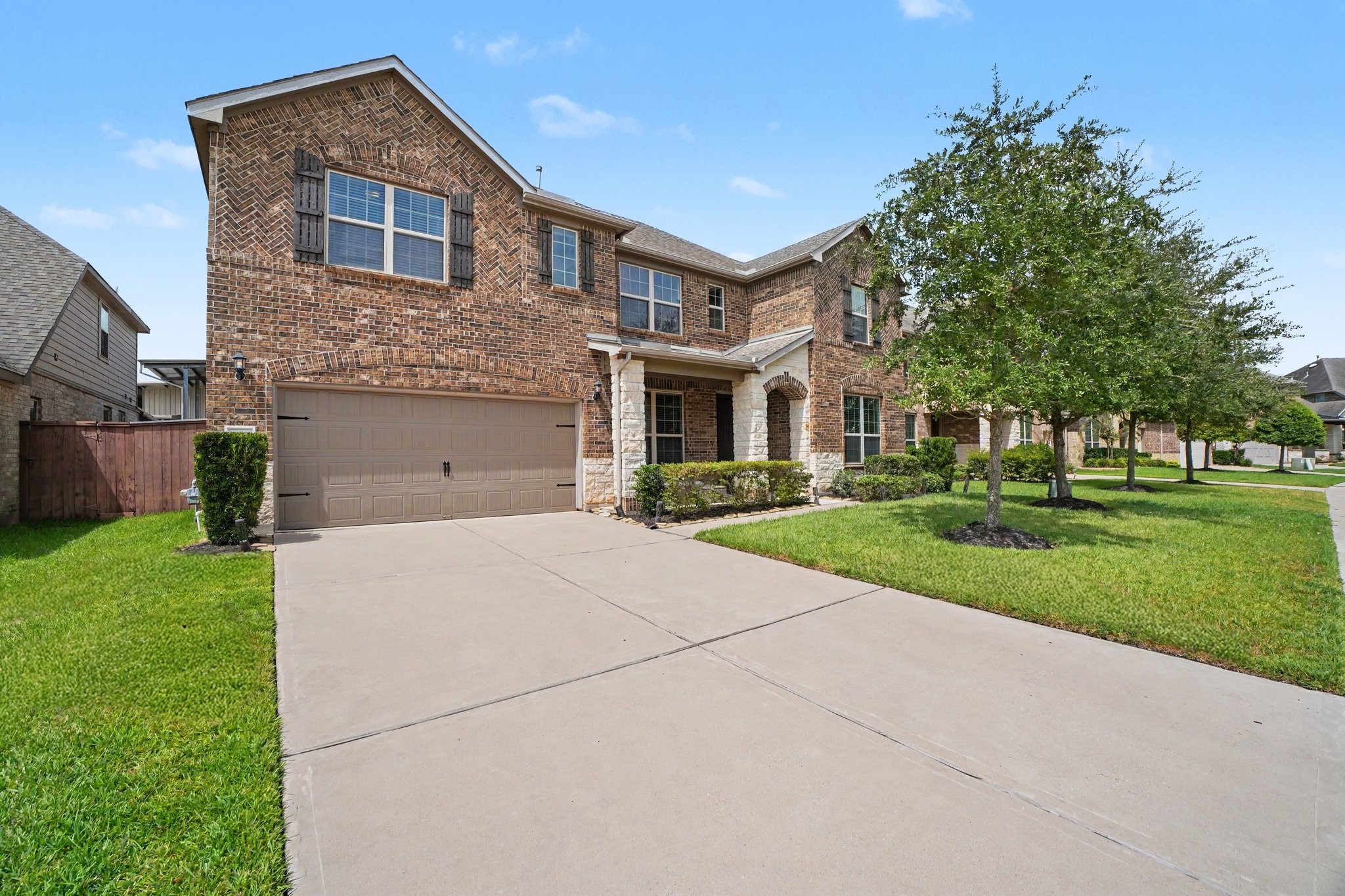 24922 Meadowthorn Crest Lane Property Photo 2
