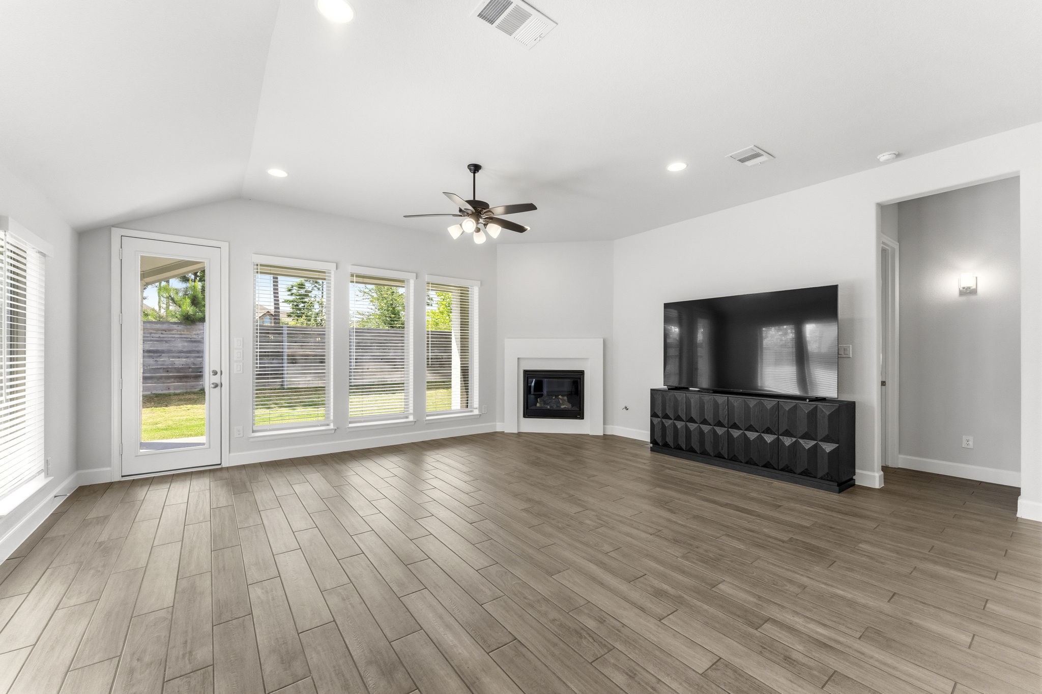 15618 Turtlehead Trail Property Photo 4
