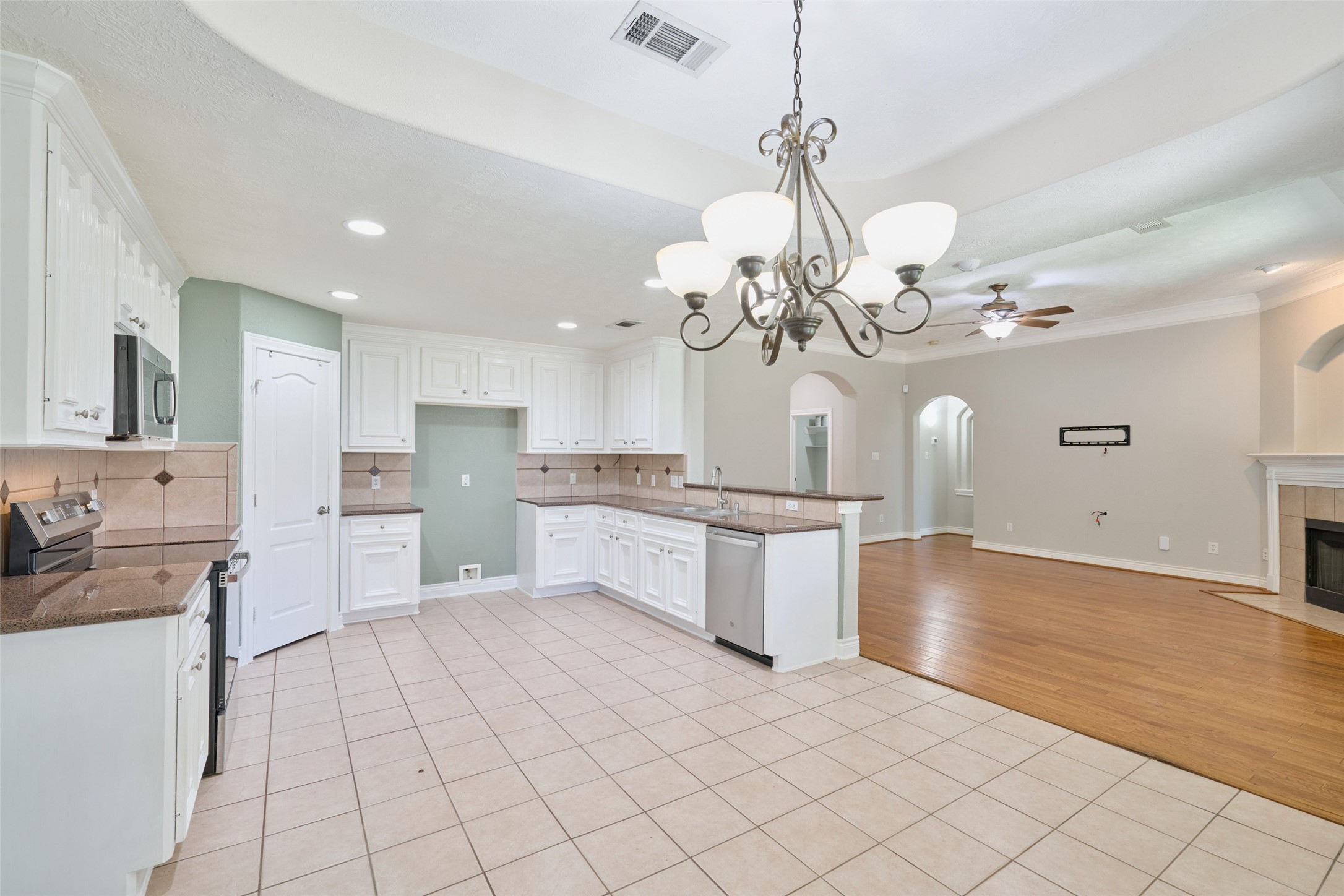 13313 Enchanted Way Drive Property Photo 12