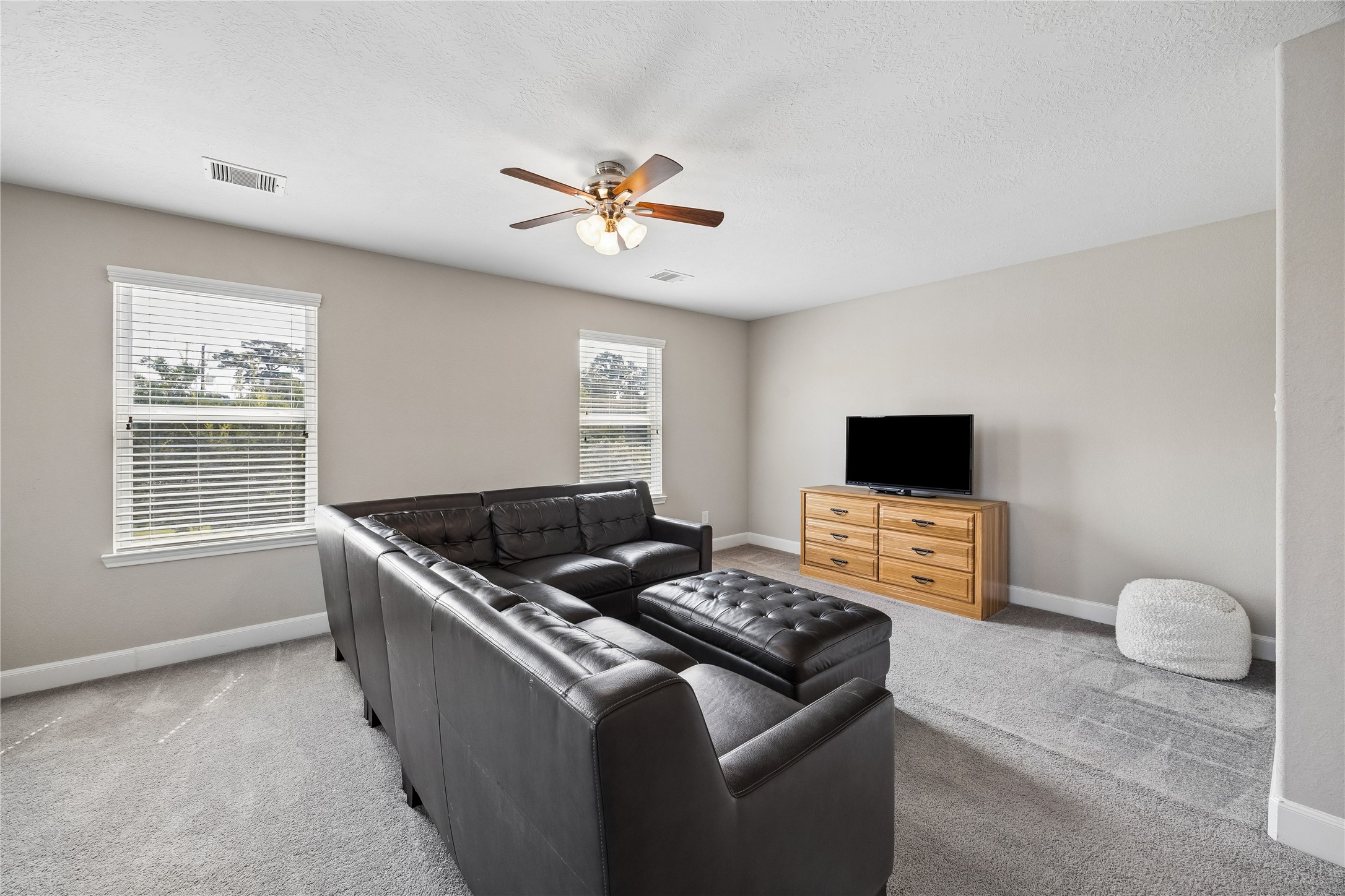 1851 Commons Glen Drive Property Photo 14