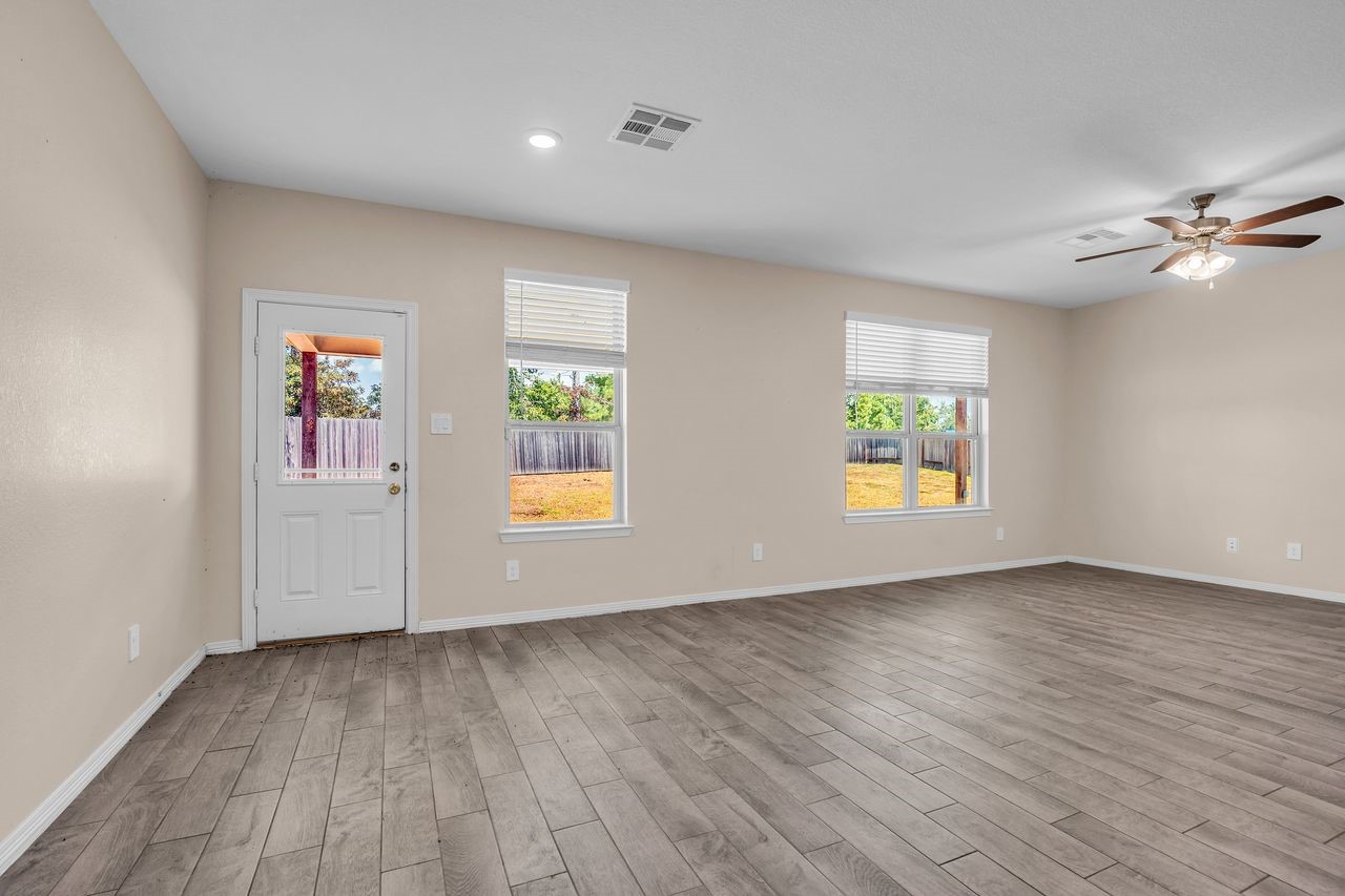 14499 Sunny Bend Way Property Photo 10