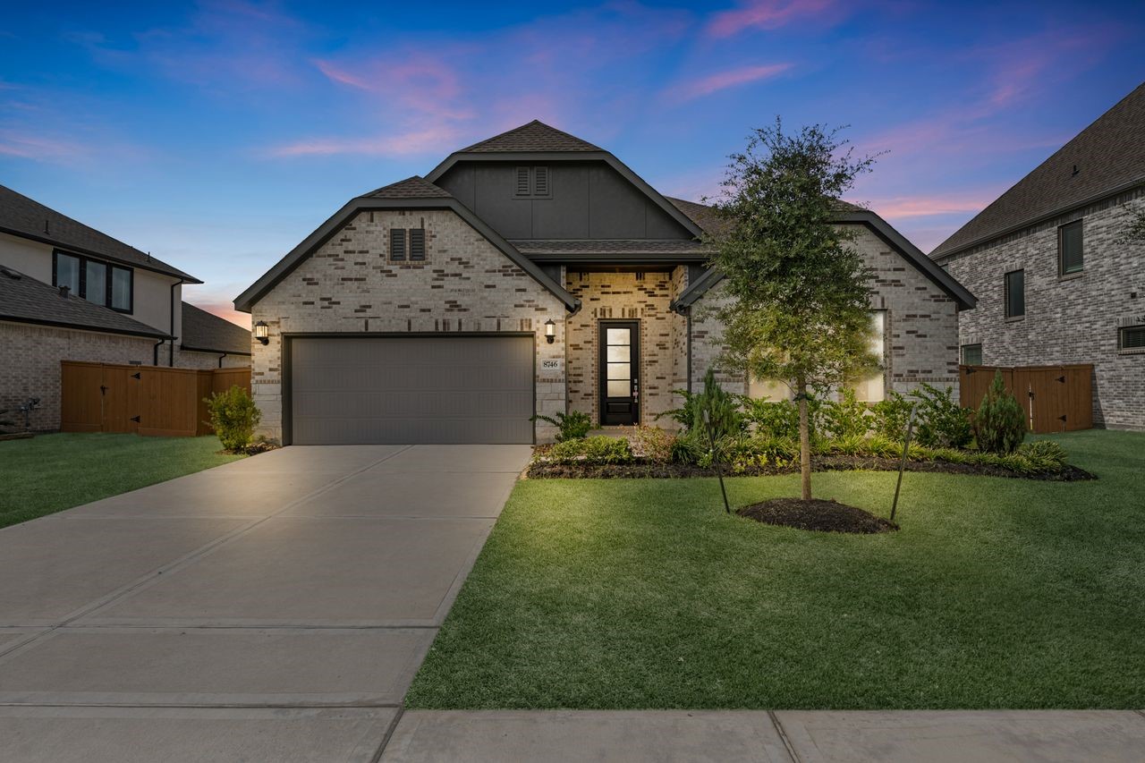 8746 Jade Hill Drive Property Photo 1