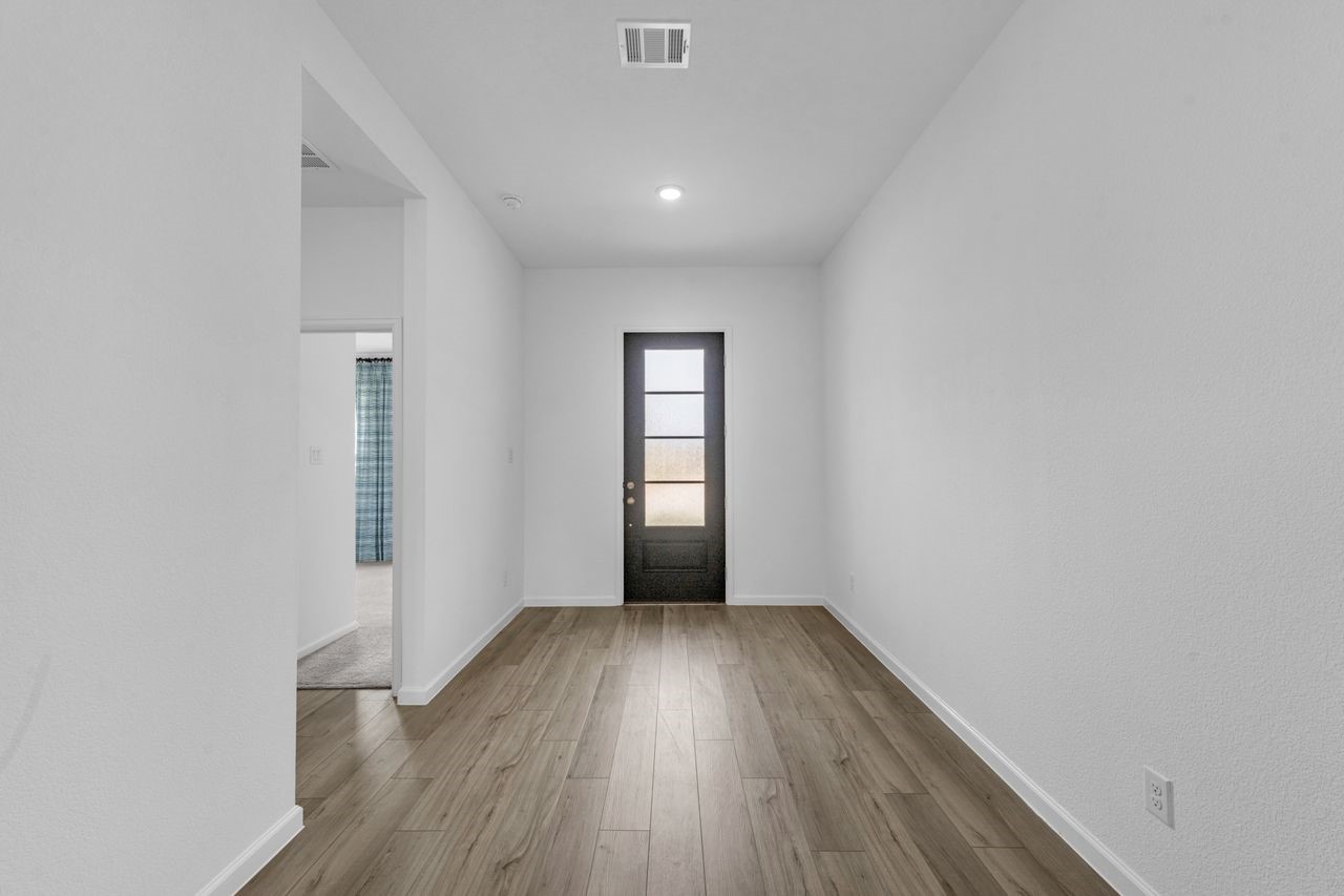 8746 Jade Hill Drive Property Photo 2