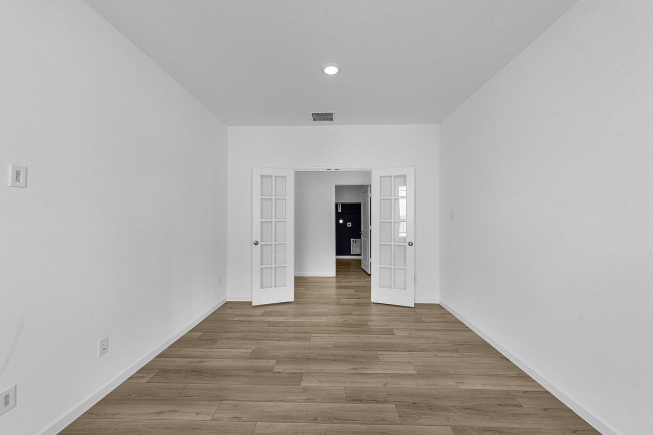 8746 Jade Hill Drive Property Photo 17