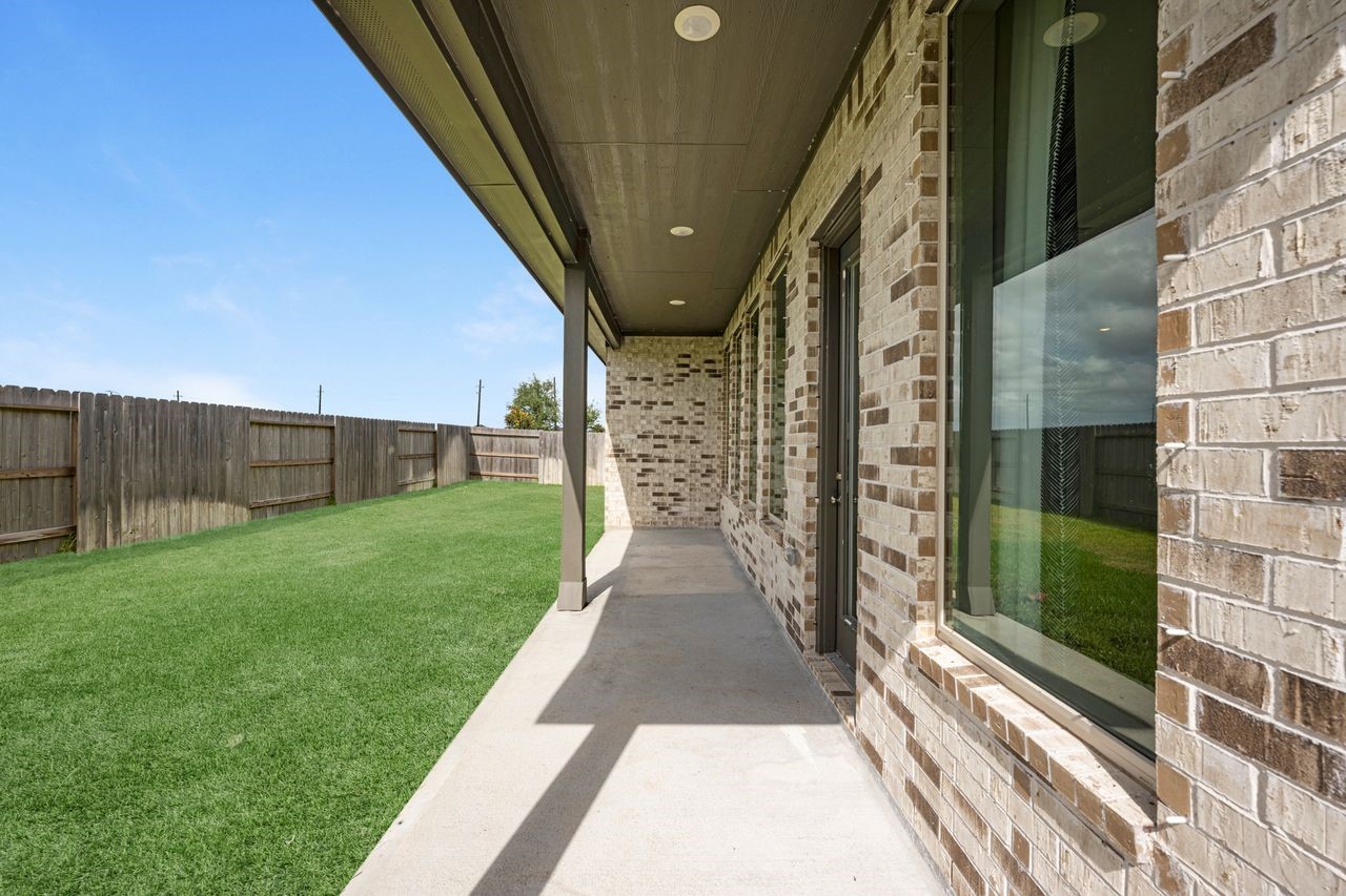 8746 Jade Hill Drive Property Photo 25