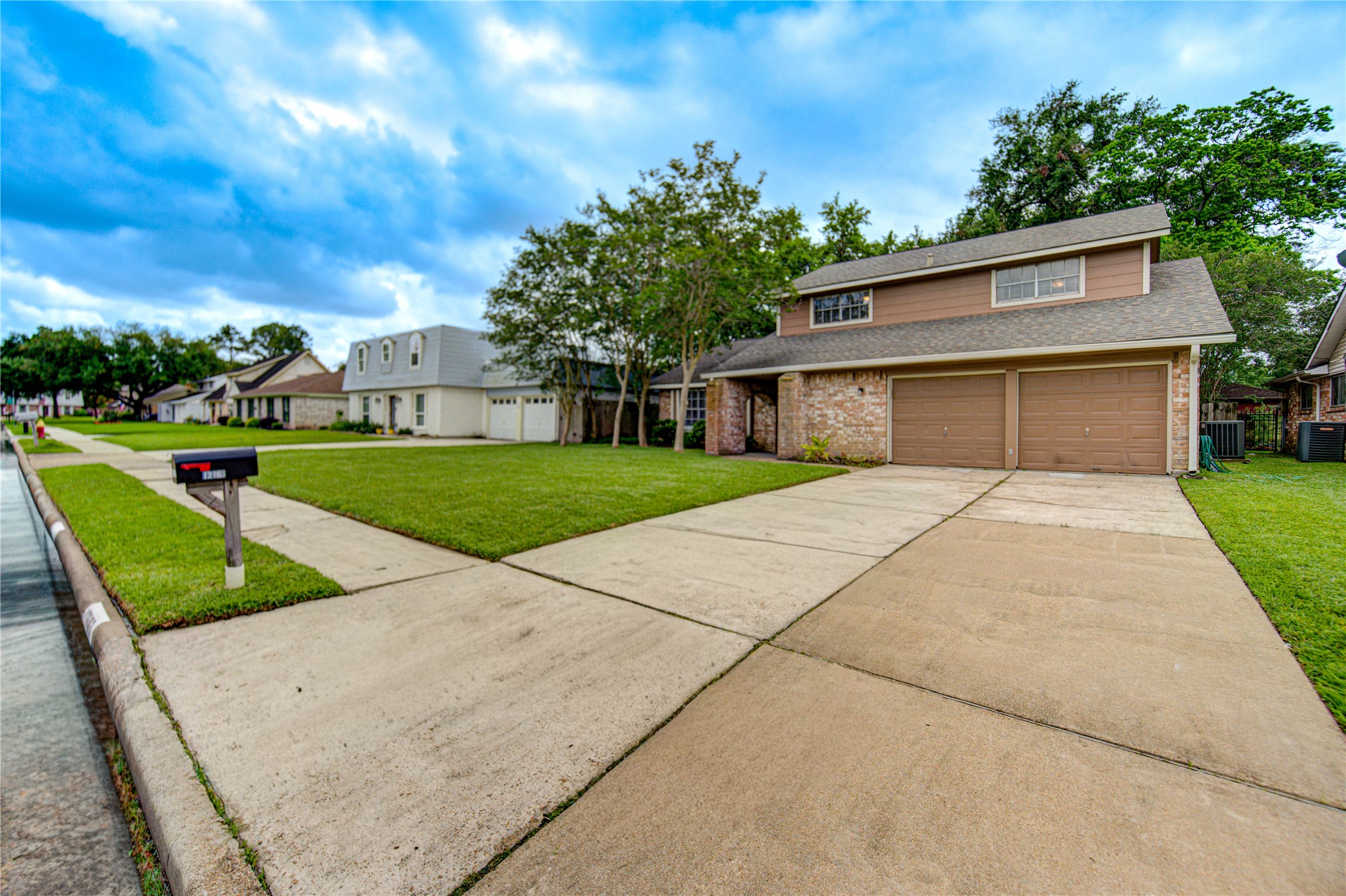 12103 Alston Drive Property Photo 3
