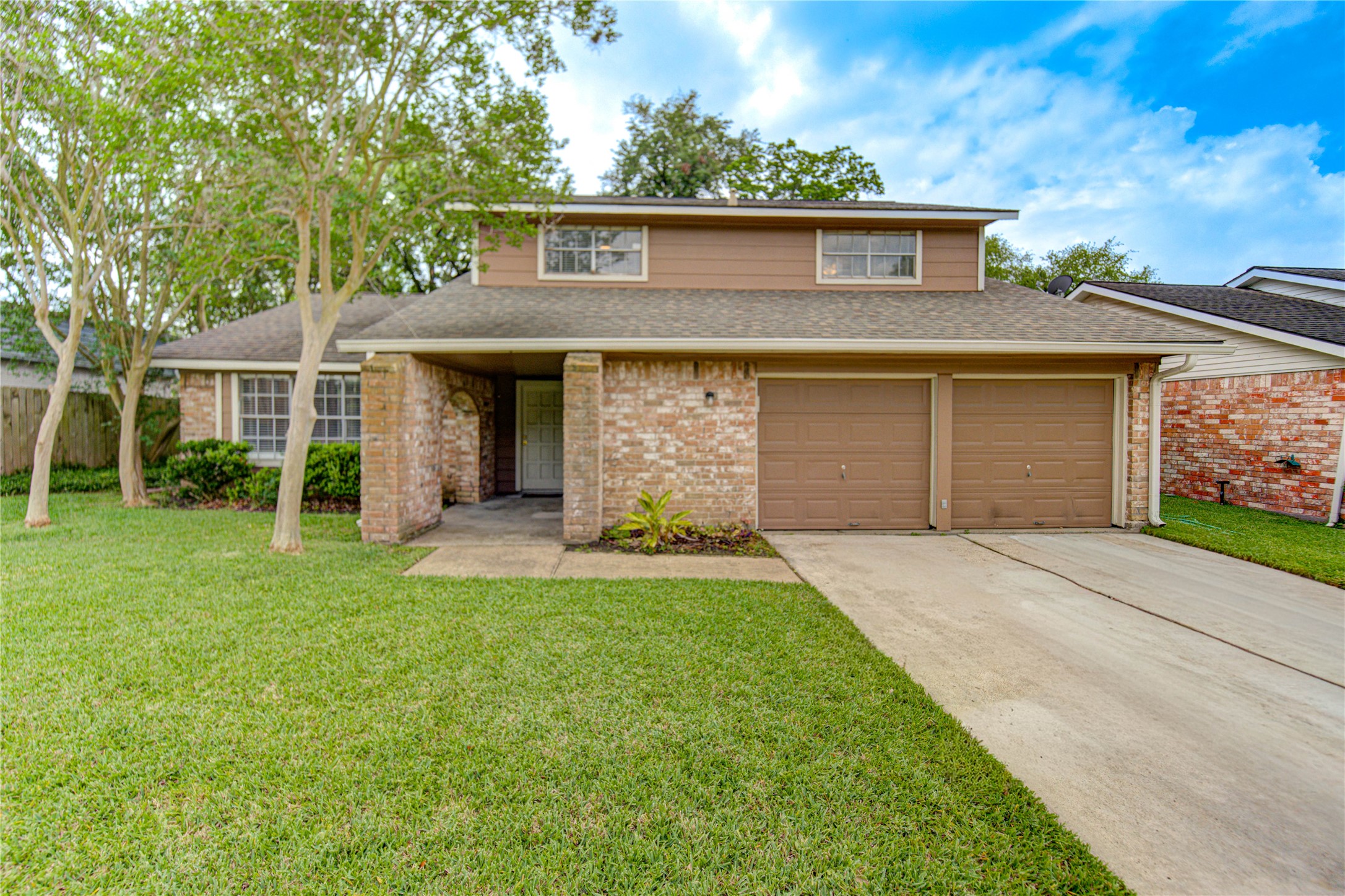 12103 Alston Drive Property Photo 4