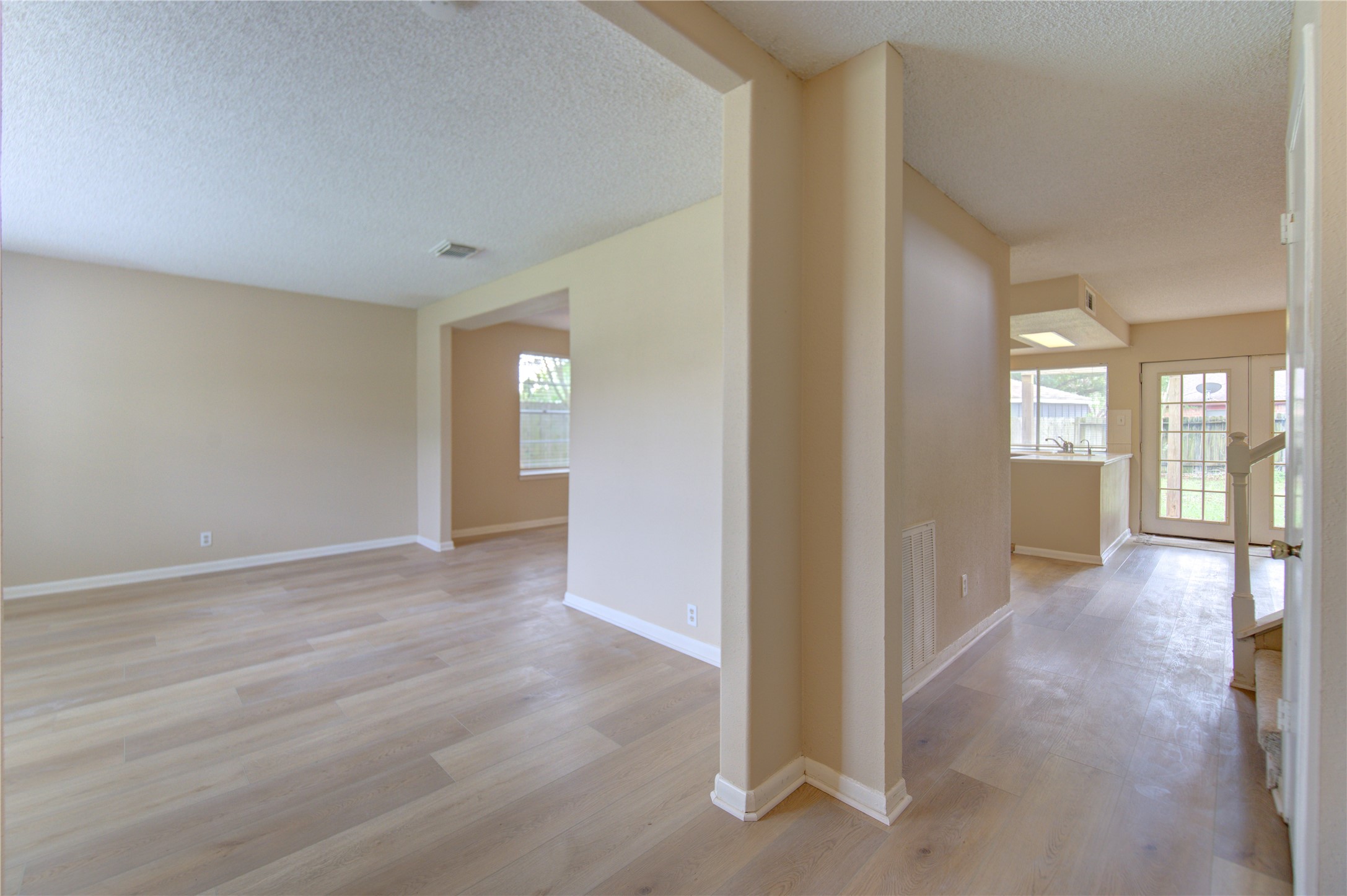 12103 Alston Drive Property Photo 6