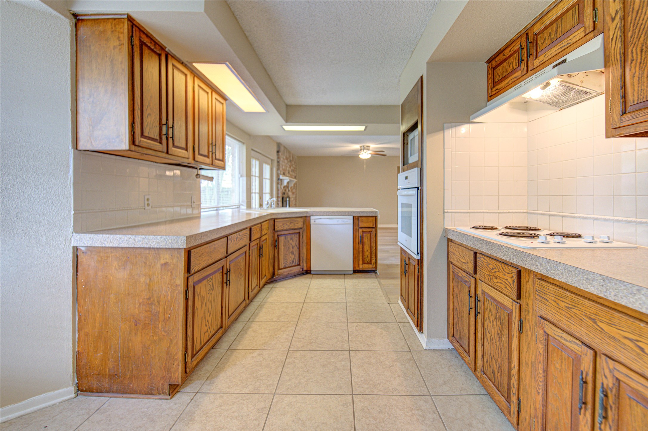 12103 Alston Drive Property Photo 16