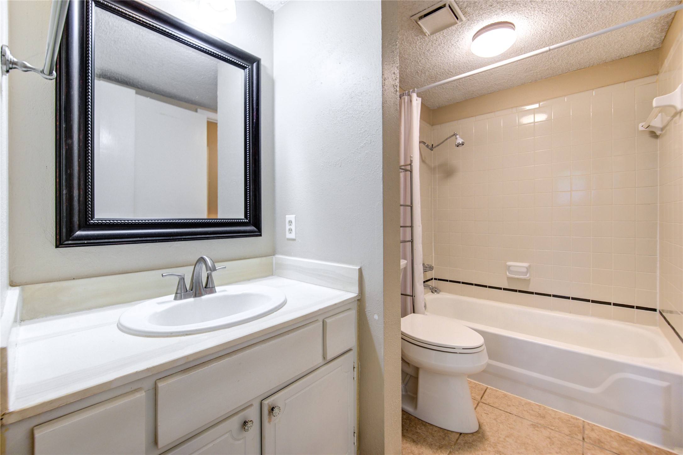 12103 Alston Drive Property Photo 22