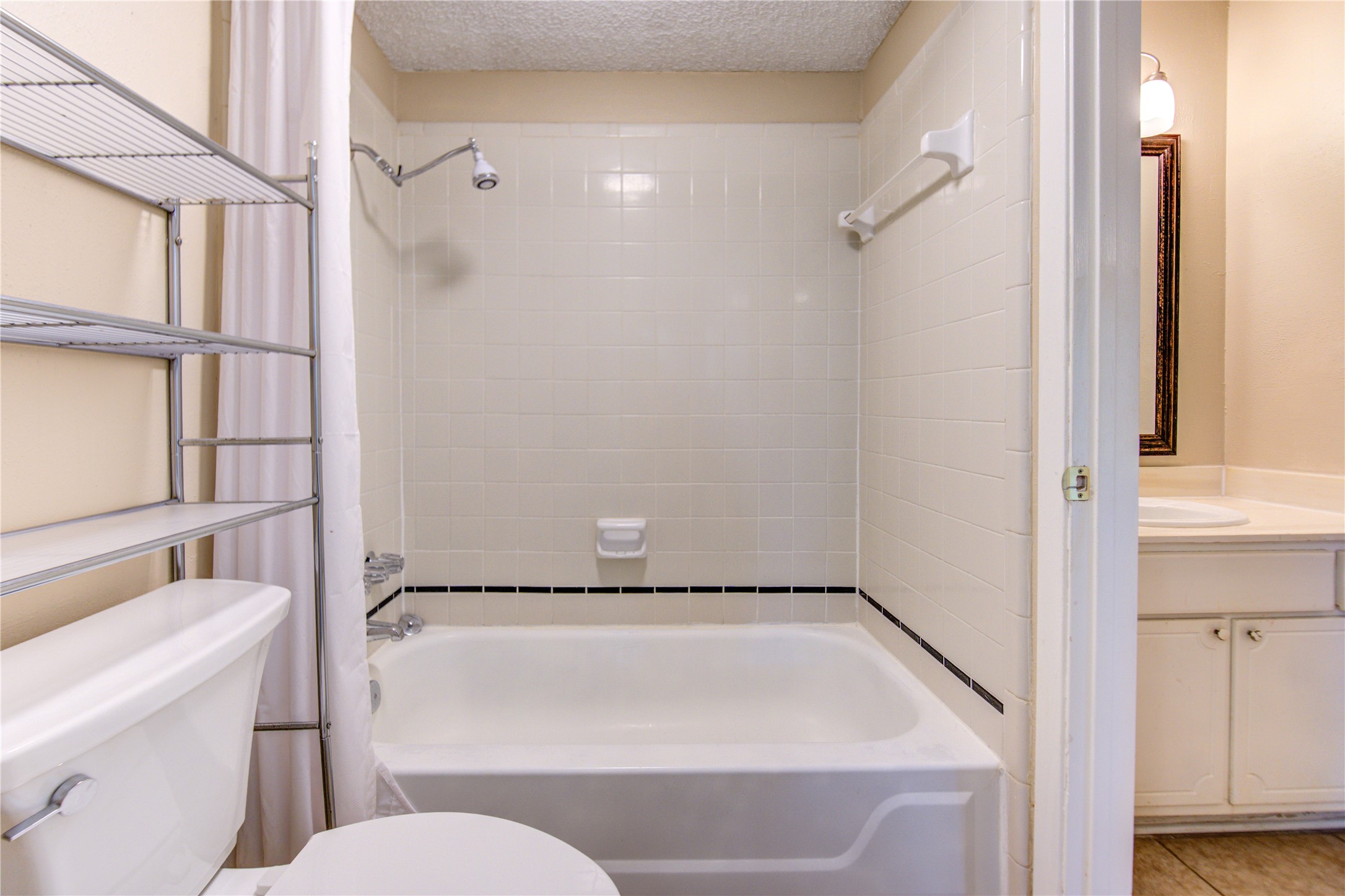 12103 Alston Drive Property Photo 23