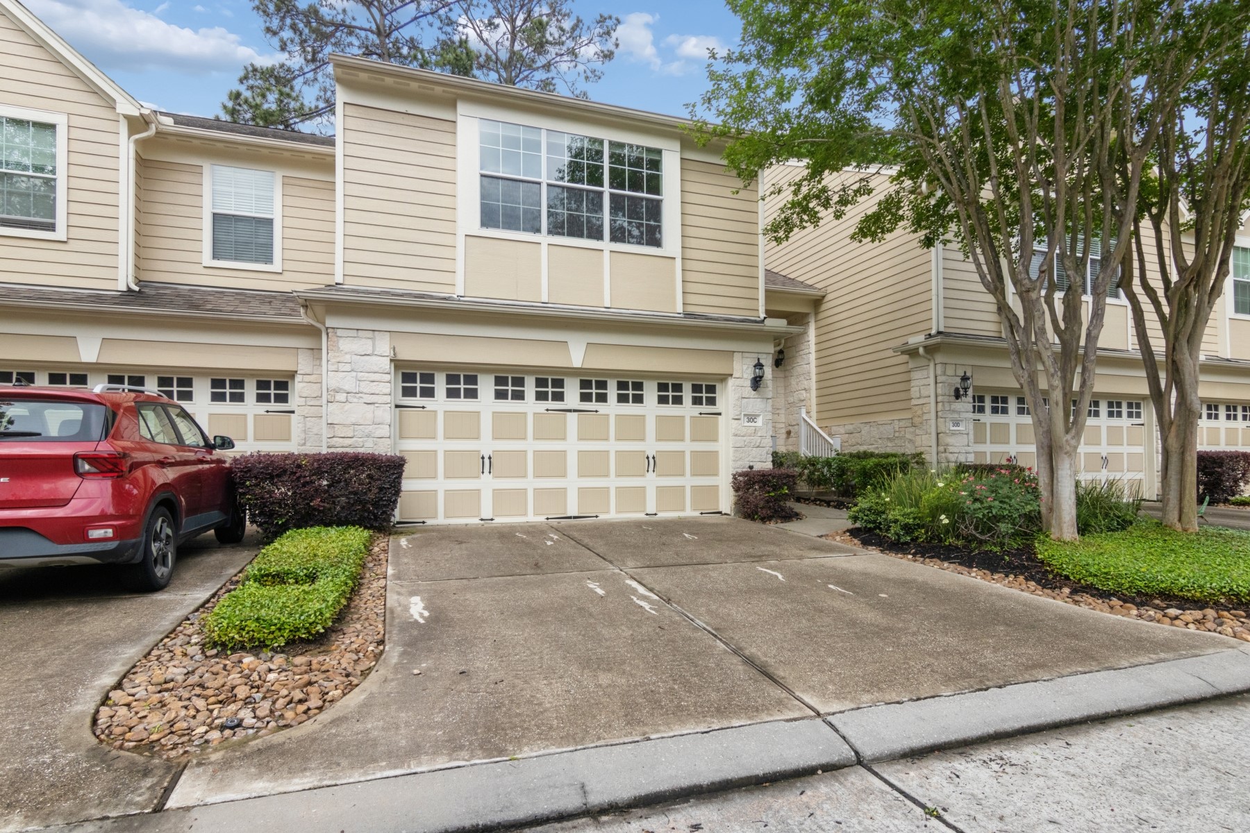 13600 Breton Ridge Street 30c Property Photo 2