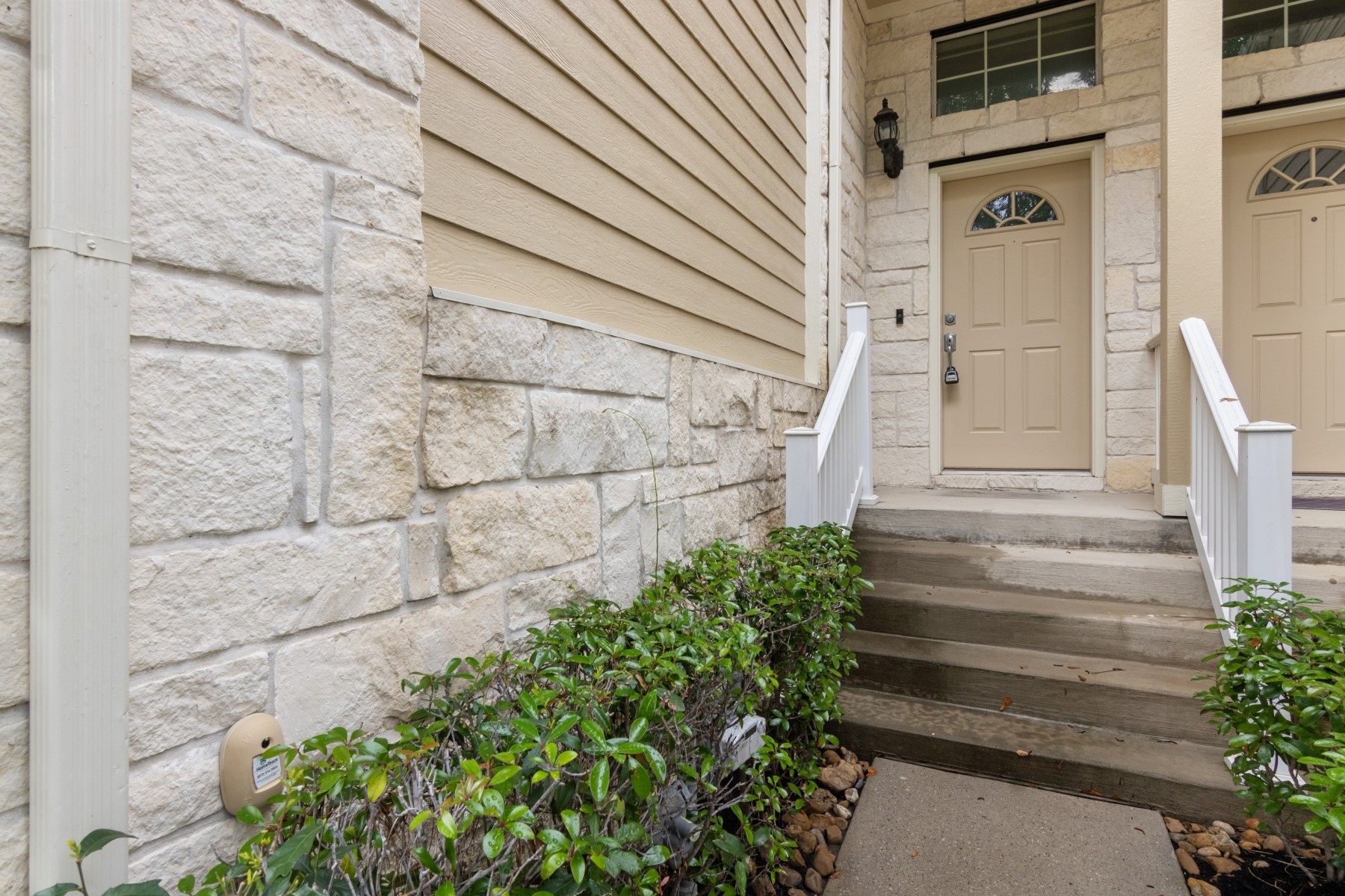 13600 Breton Ridge Street 30c Property Photo 3