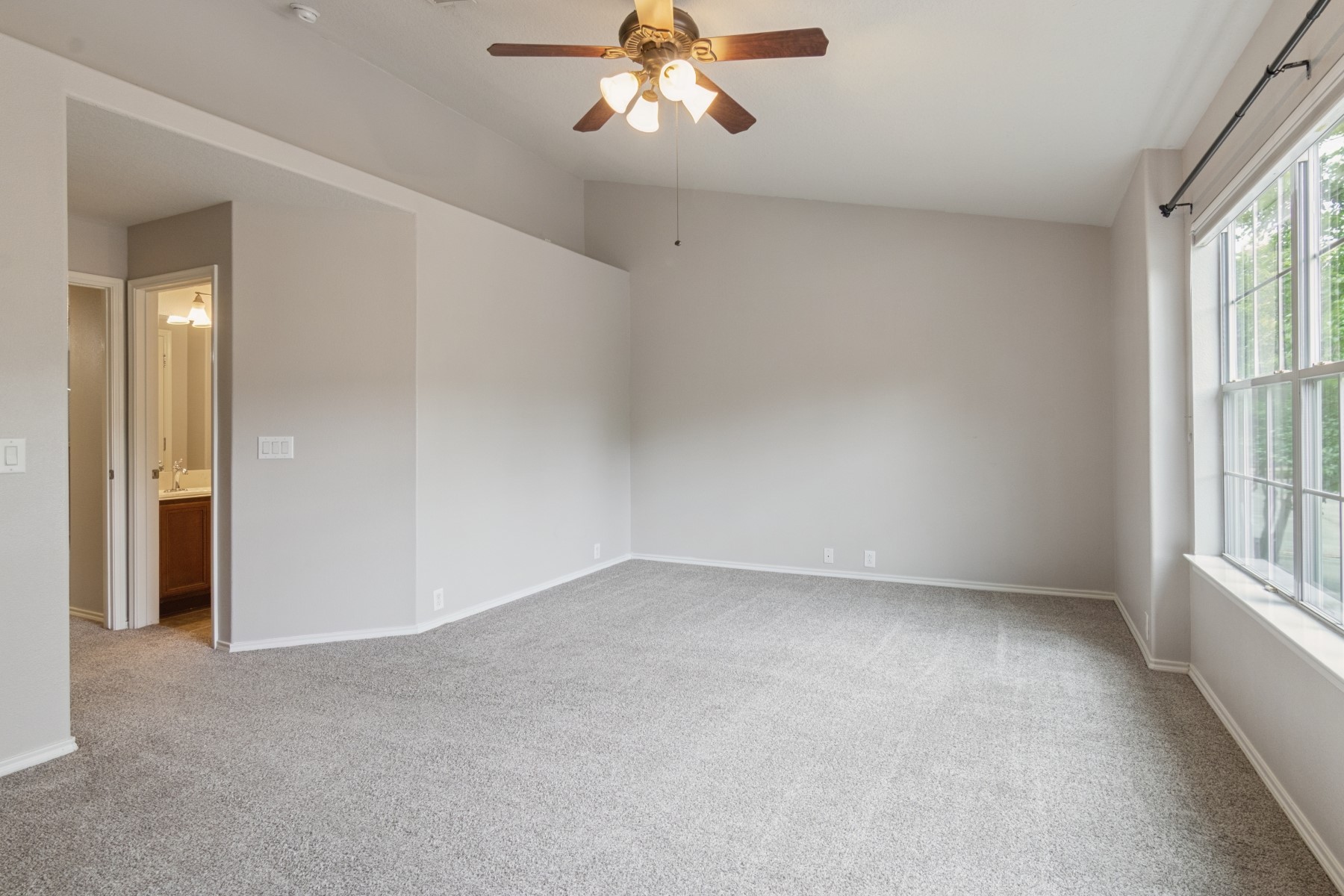 13600 Breton Ridge Street 30c Property Photo 15