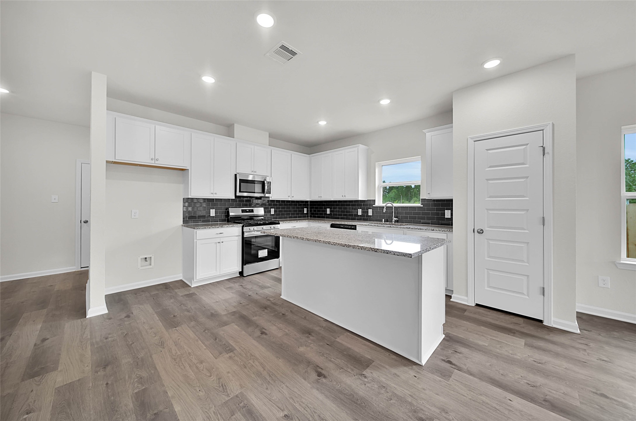 16478 Branchers Drive Property Photo 8