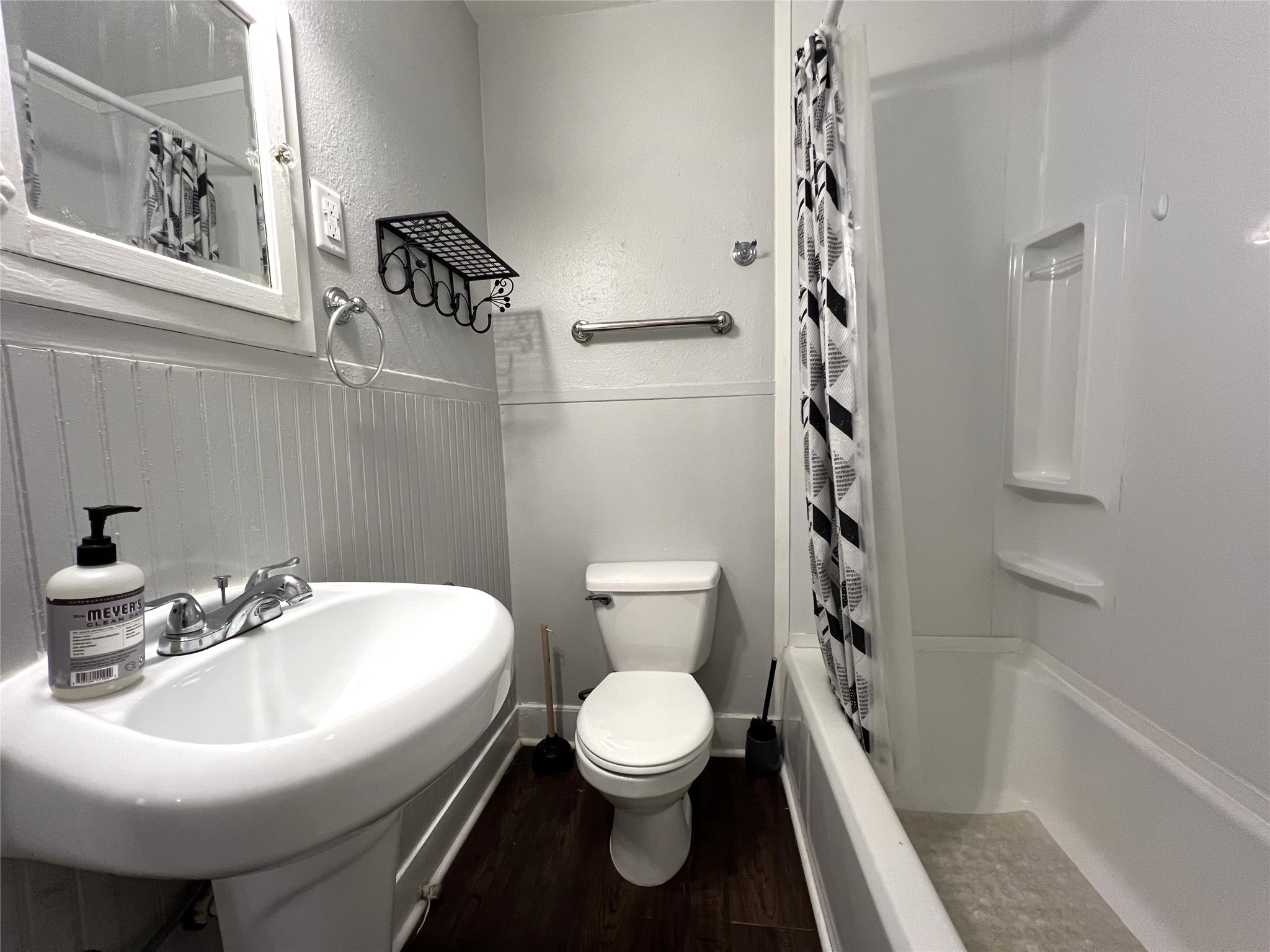 617 12th Street 3 Property Photo 13