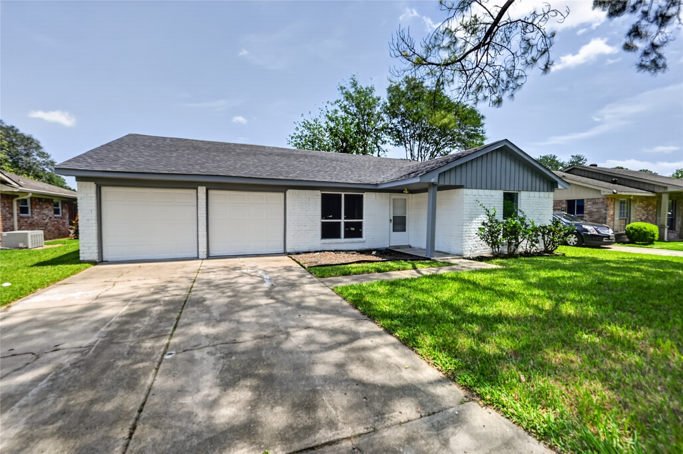 12614 Hunting Brook Drive Property Photo 4