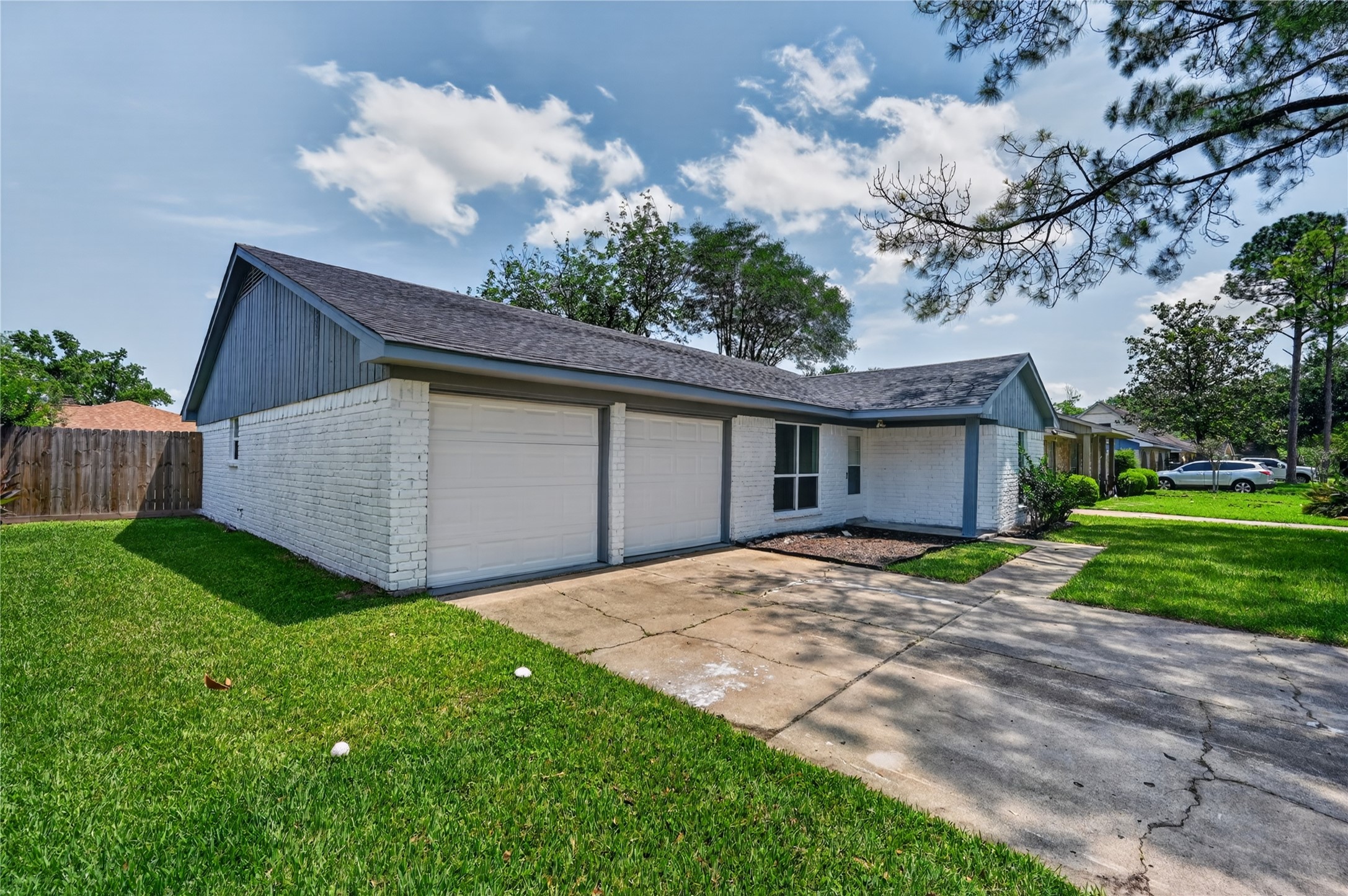 12614 Hunting Brook Drive Property Photo 6