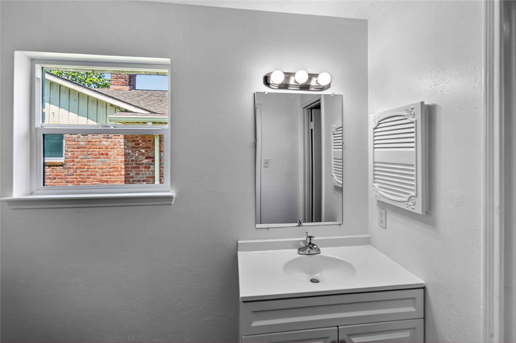 12614 Hunting Brook Drive Property Photo 12