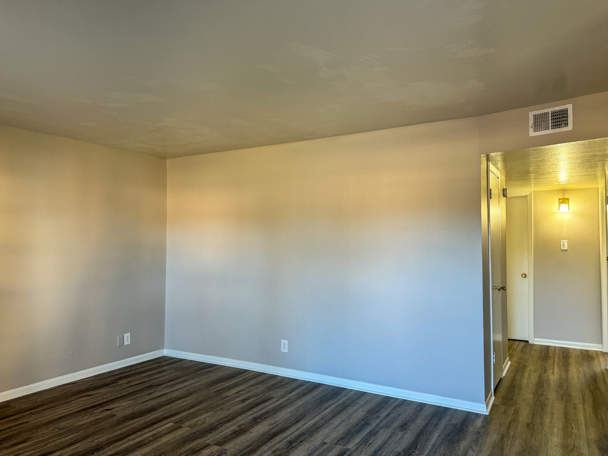 2102 5th Avenue N 7 Property Photo 3