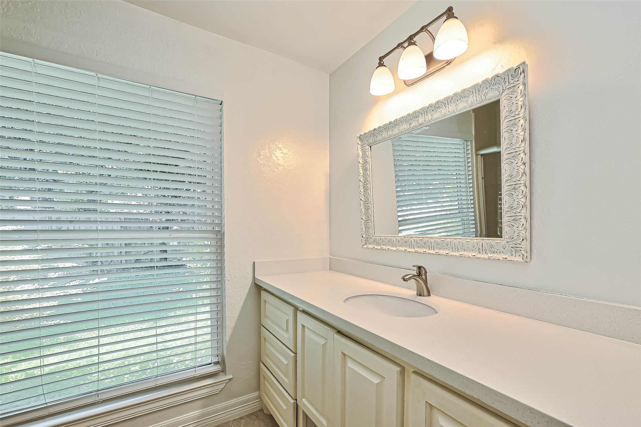 2922 Lakefield Way Property Photo 25