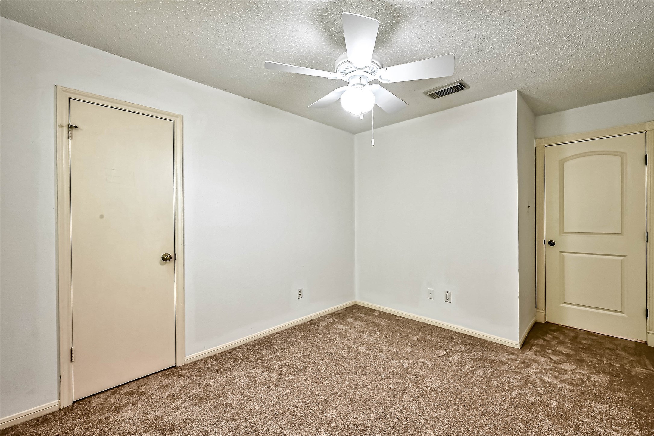 2922 Lakefield Way Property Photo 32