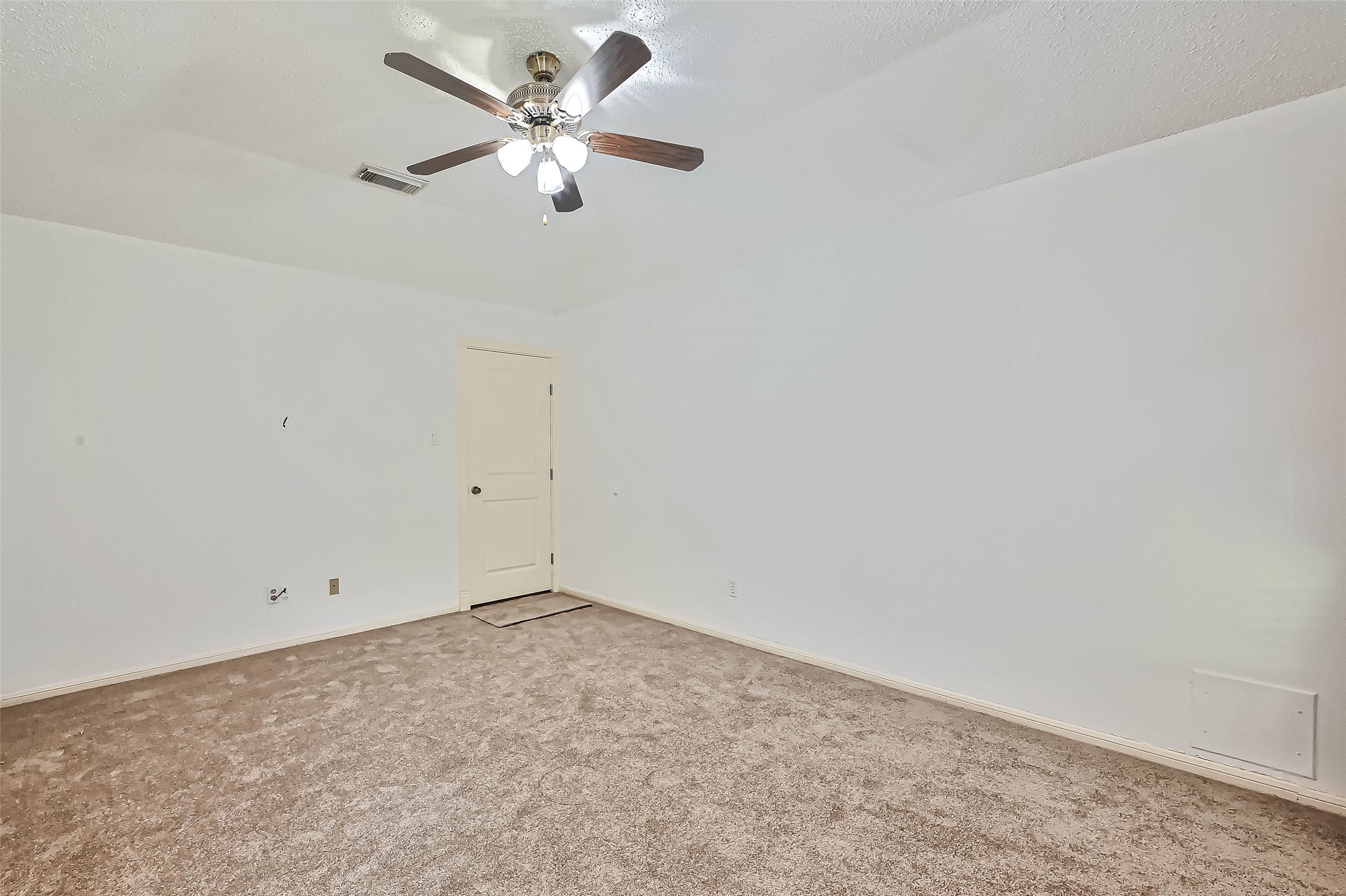 2922 Lakefield Way Property Photo 33