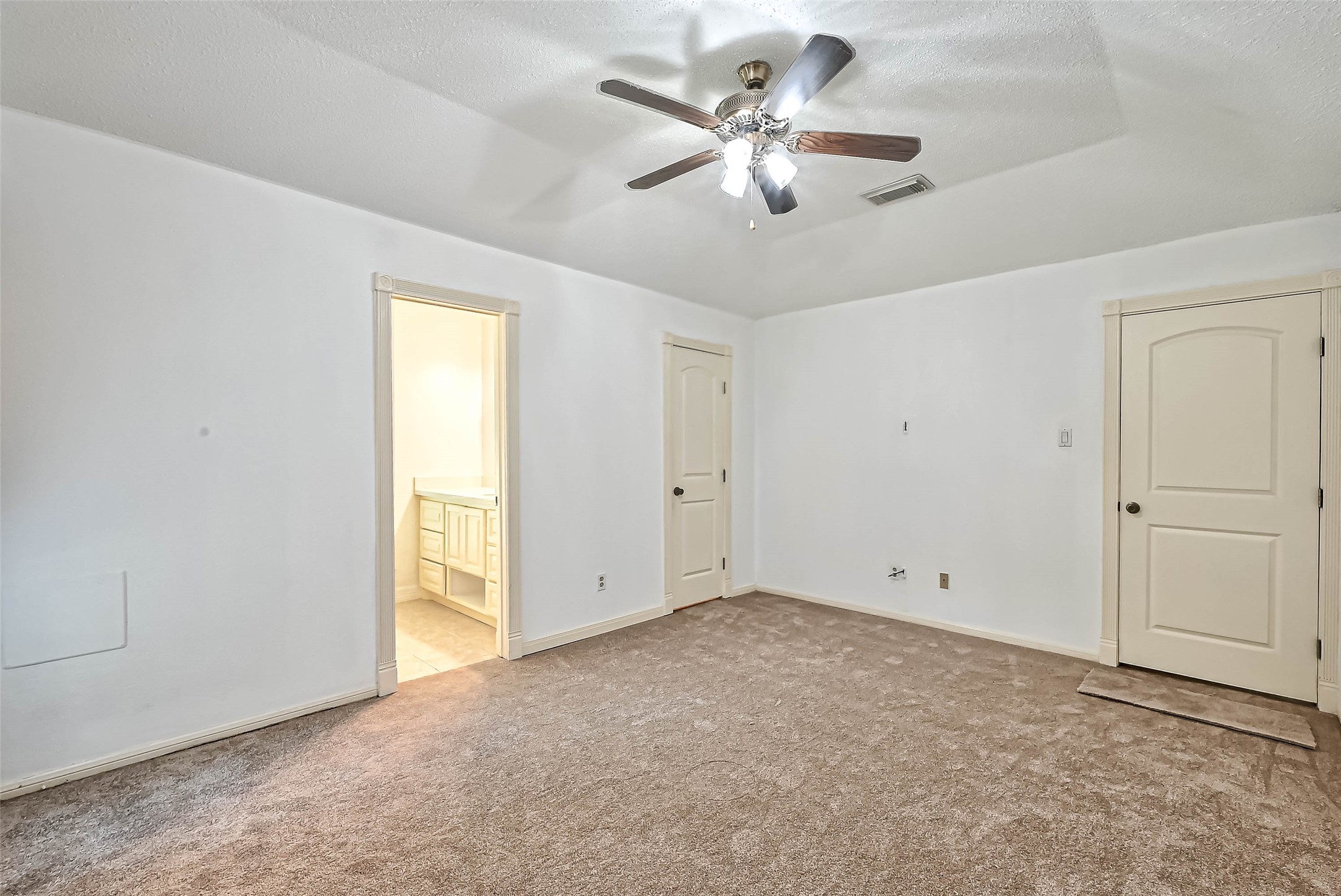2922 Lakefield Way Property Photo 34