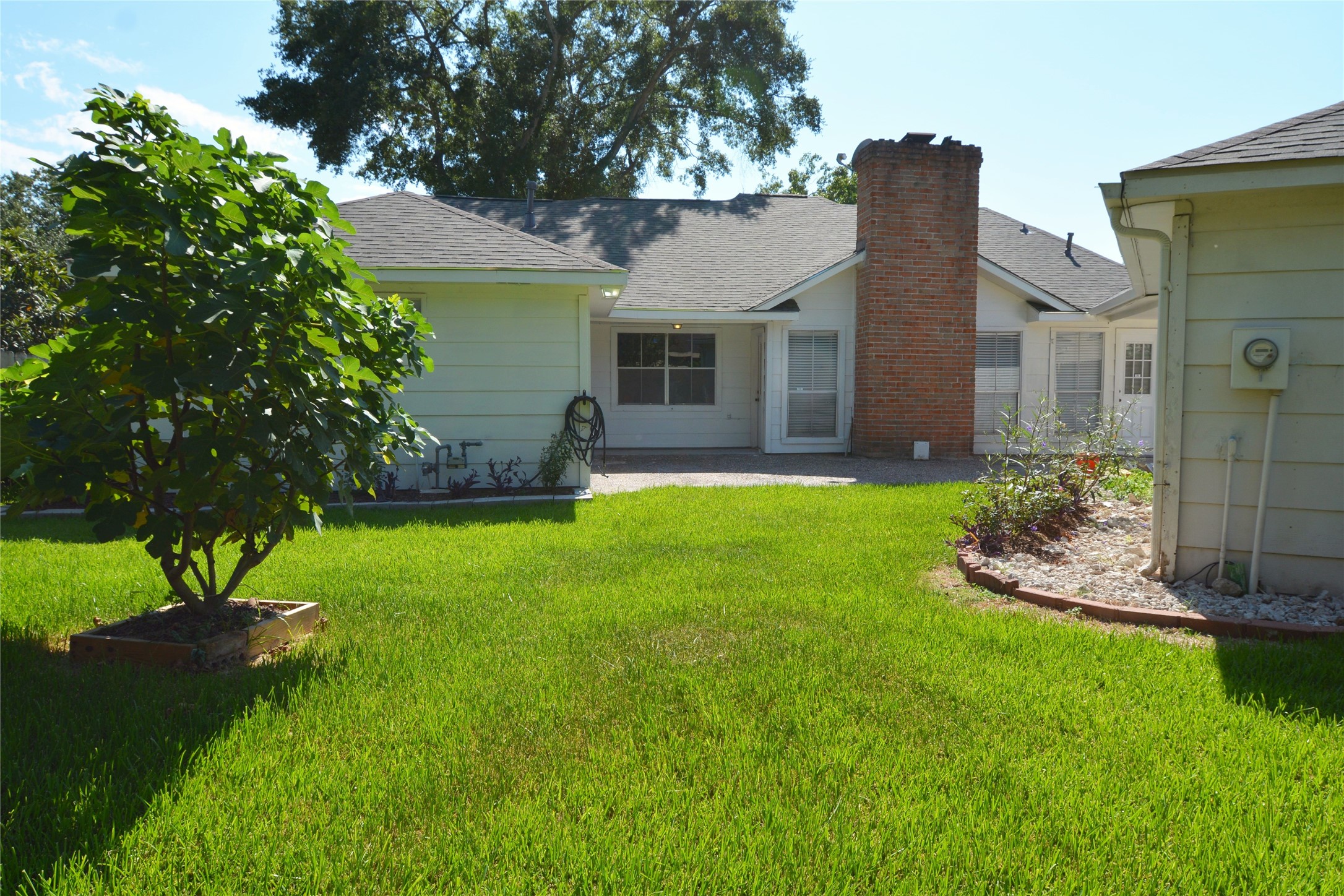 6707 Las Brisas Drive Property Photo 3
