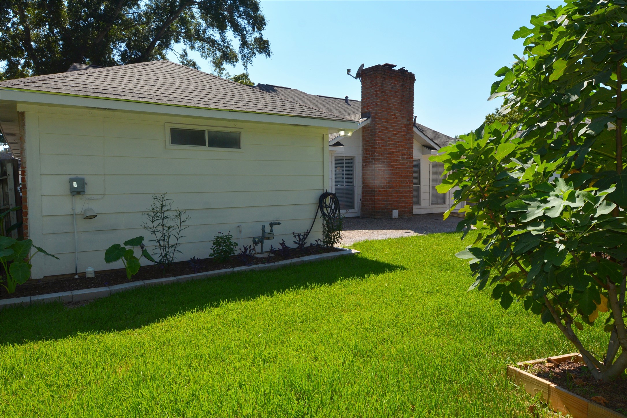 6707 Las Brisas Drive Property Photo 4