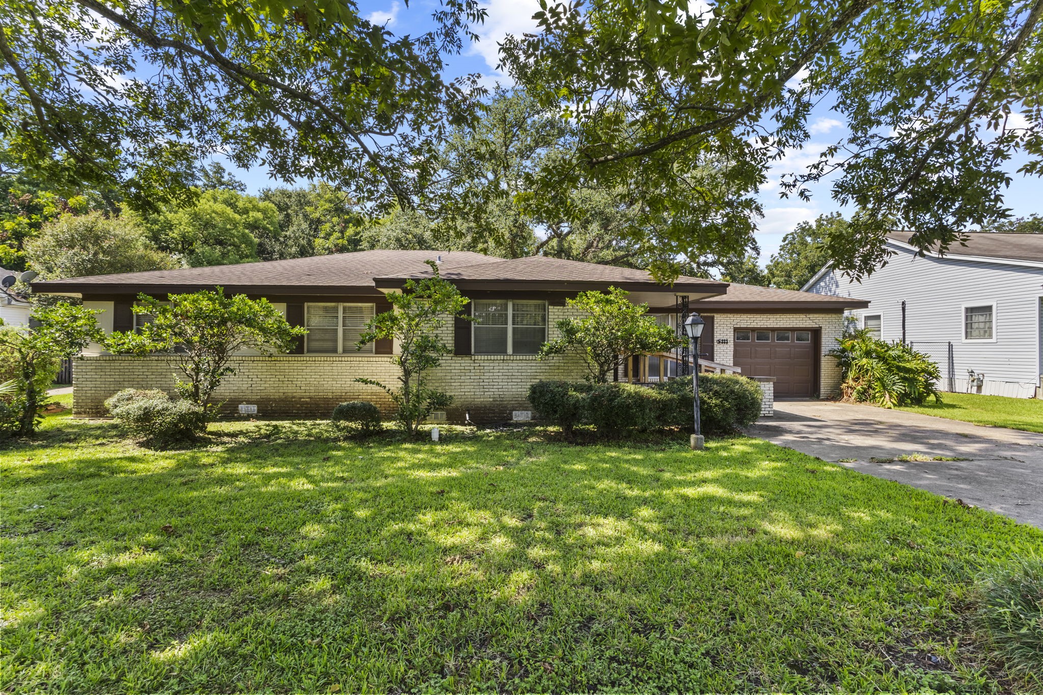 5111 32nd Street Property Photo 1